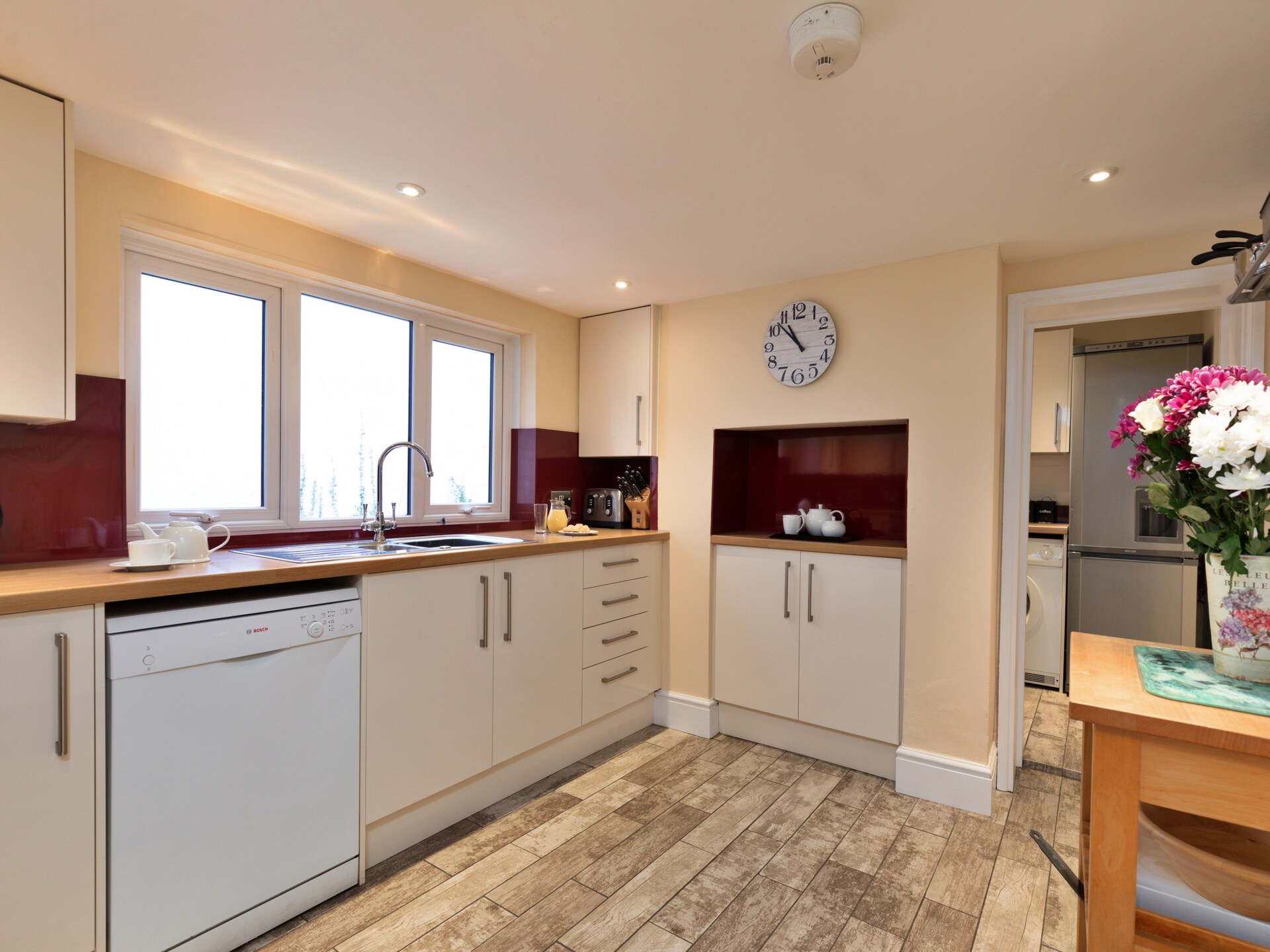 Ruim 5-slaapkamer vakantiehuis in het hart van Whitby, vlakbij zee - foto 12