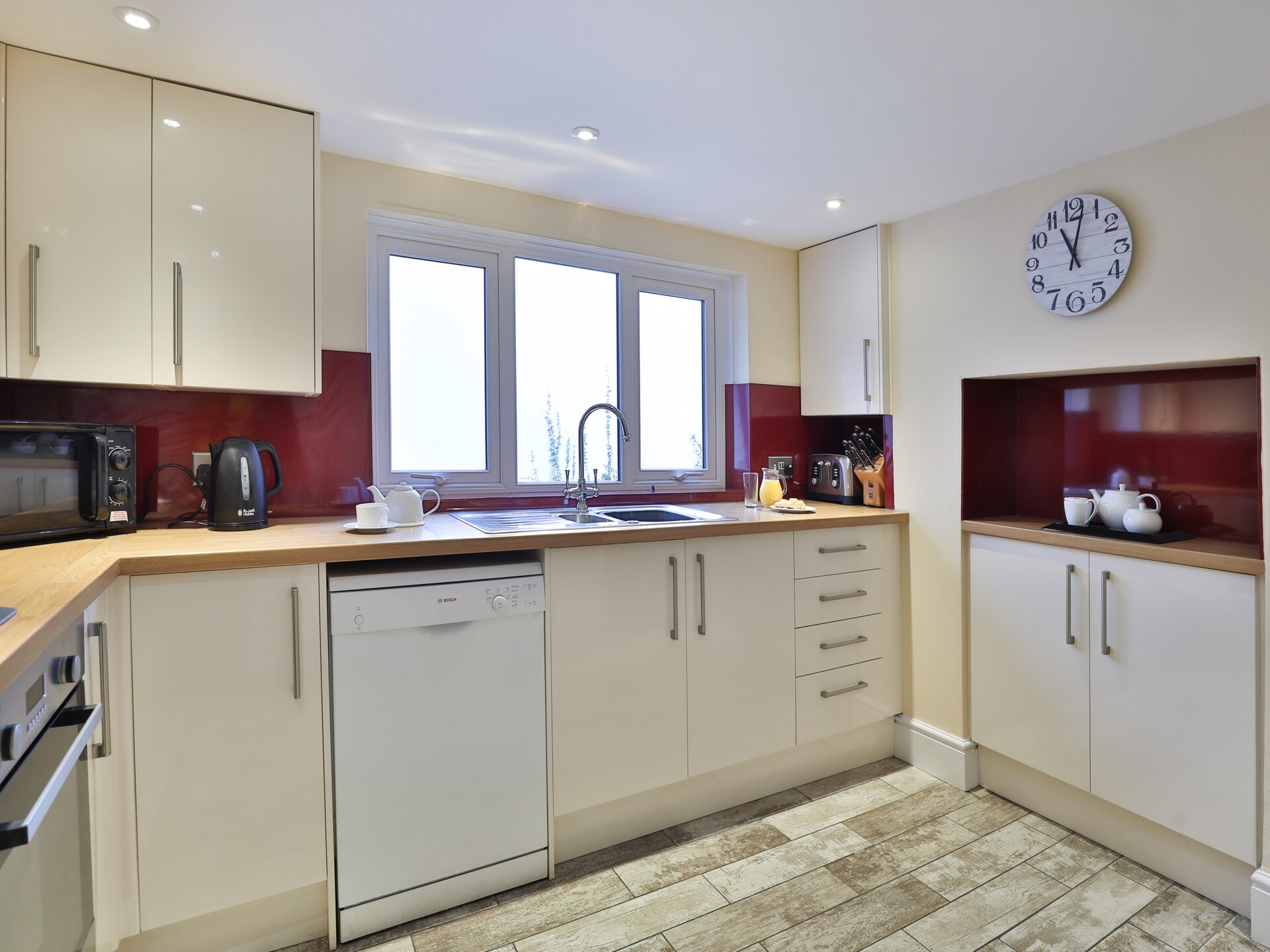 Ruim 5-slaapkamer vakantiehuis in het hart van Whitby, vlakbij zee - foto 11