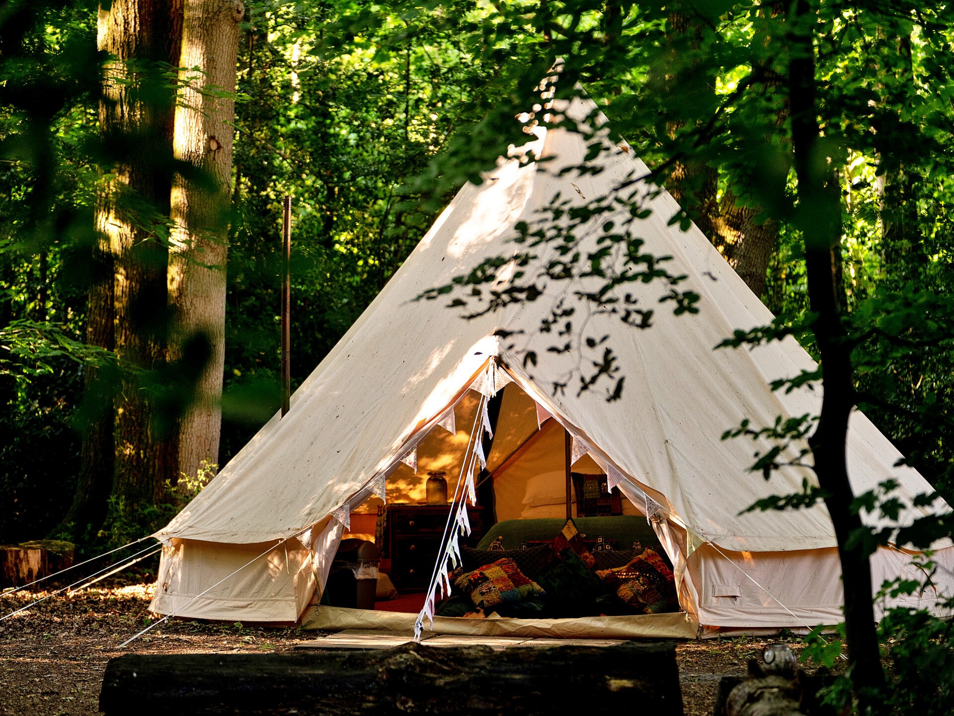 Magische Bell Tent in privébos bij Newbury – 6 personen - foto 26