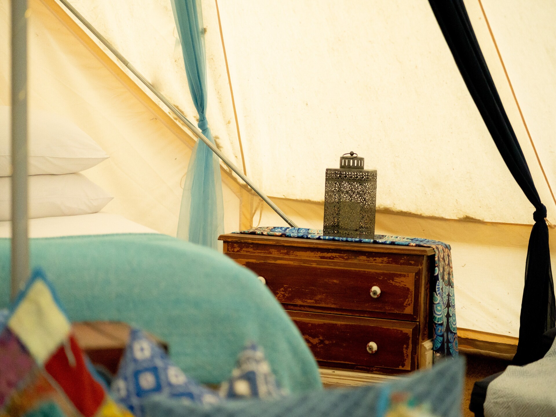 Magische Bell Tent in privébos bij Newbury – 6 personen - foto 6