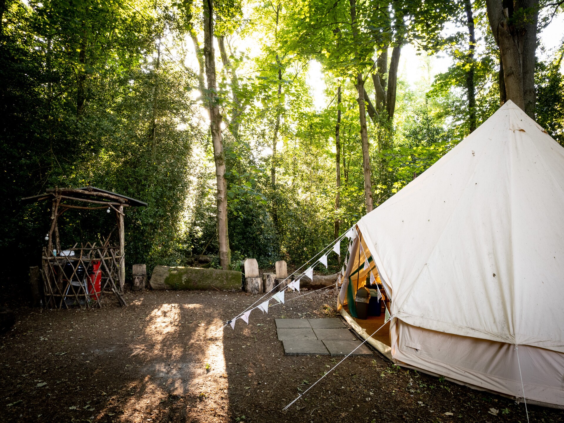 Magische Bell Tent in privébos bij Newbury – 6 personen - foto 20