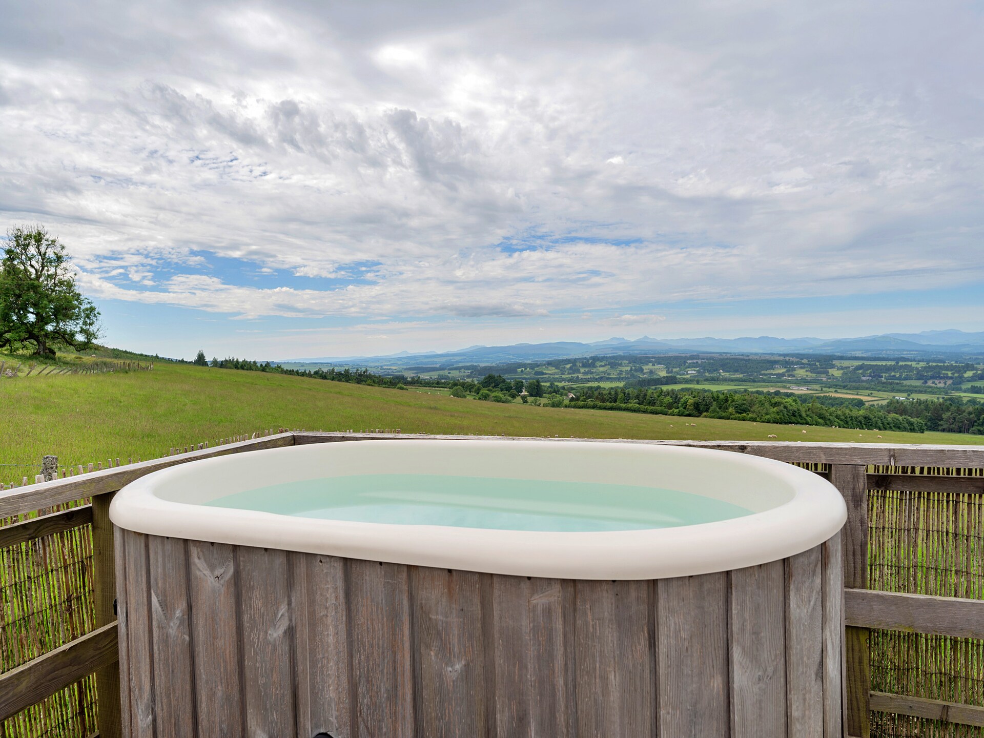 Romantische yurt met hot tub en uitzicht op Gleneagles - foto 2