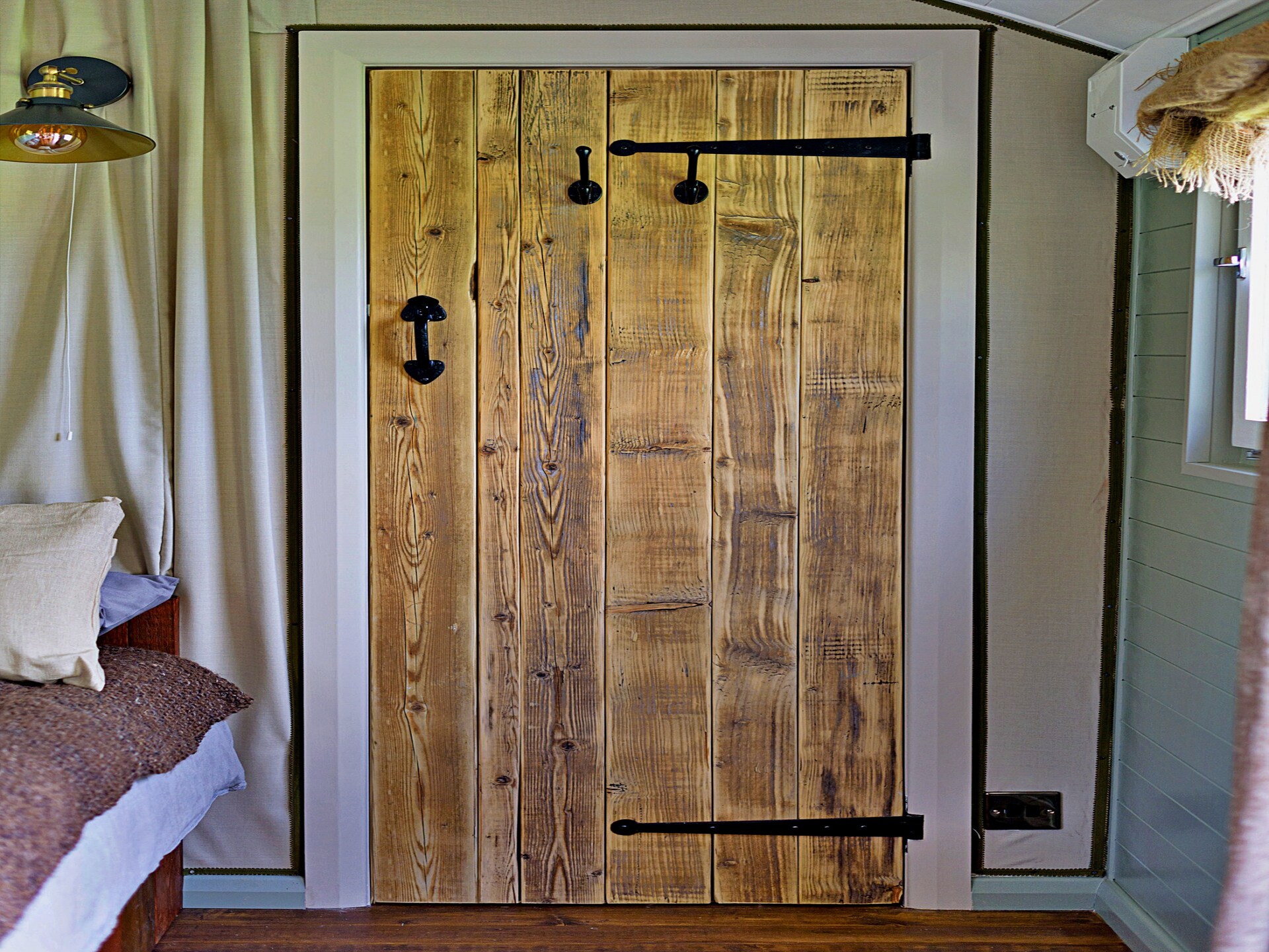 Sfeervol chalet 'Joan' Shepherds Hut in Pwllheli - foto 10