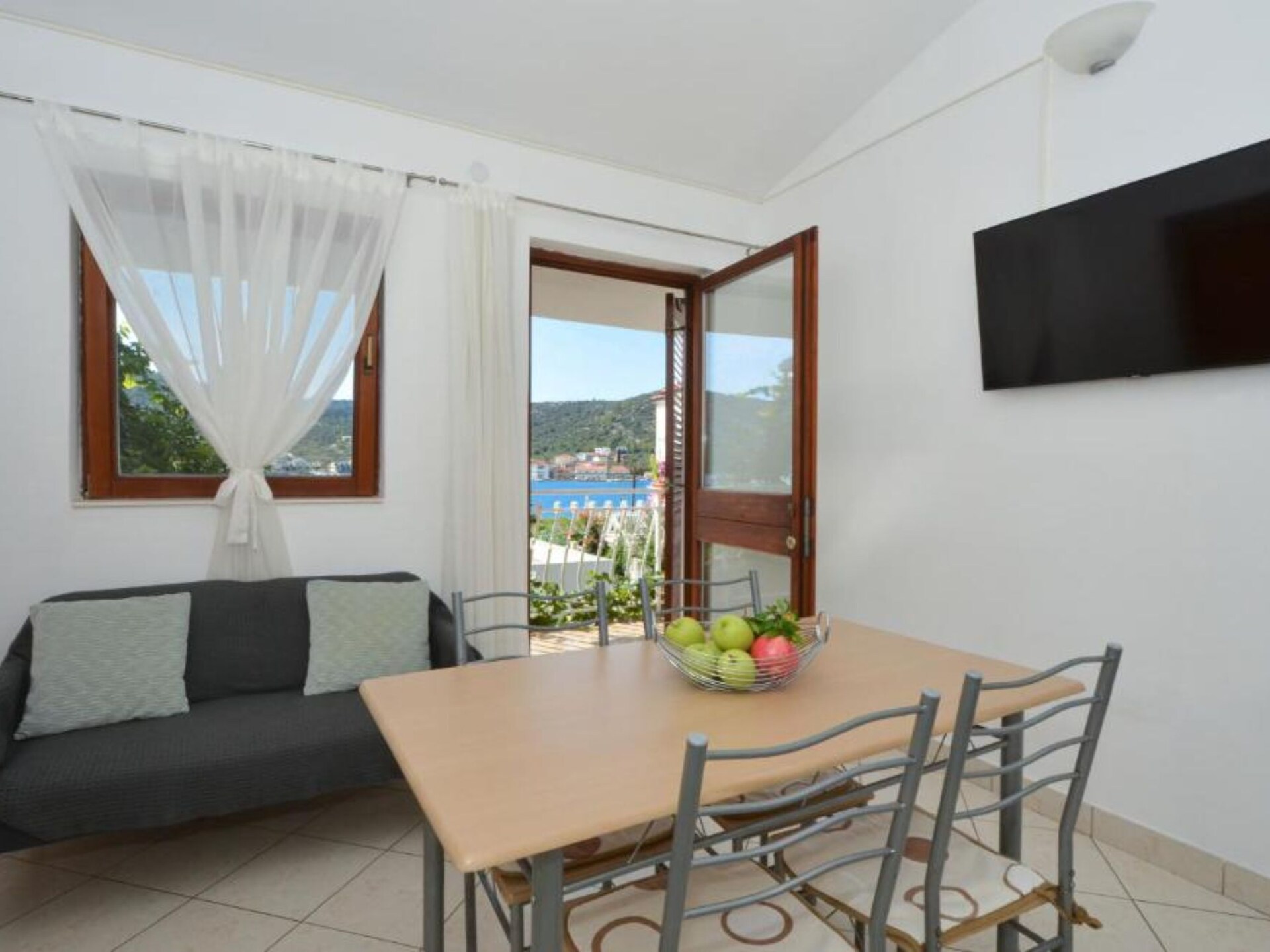Luxe appartement met balkon en zeezicht in Vinisce · 3 pers. - foto 3