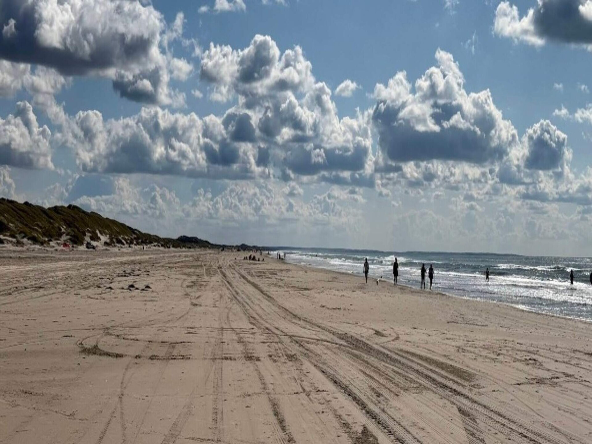 Luxe vakantiehuis voor 10 personen met privézwembad, wellness en activiteitenruimte op 400m van zee bij Løkken - foto 17