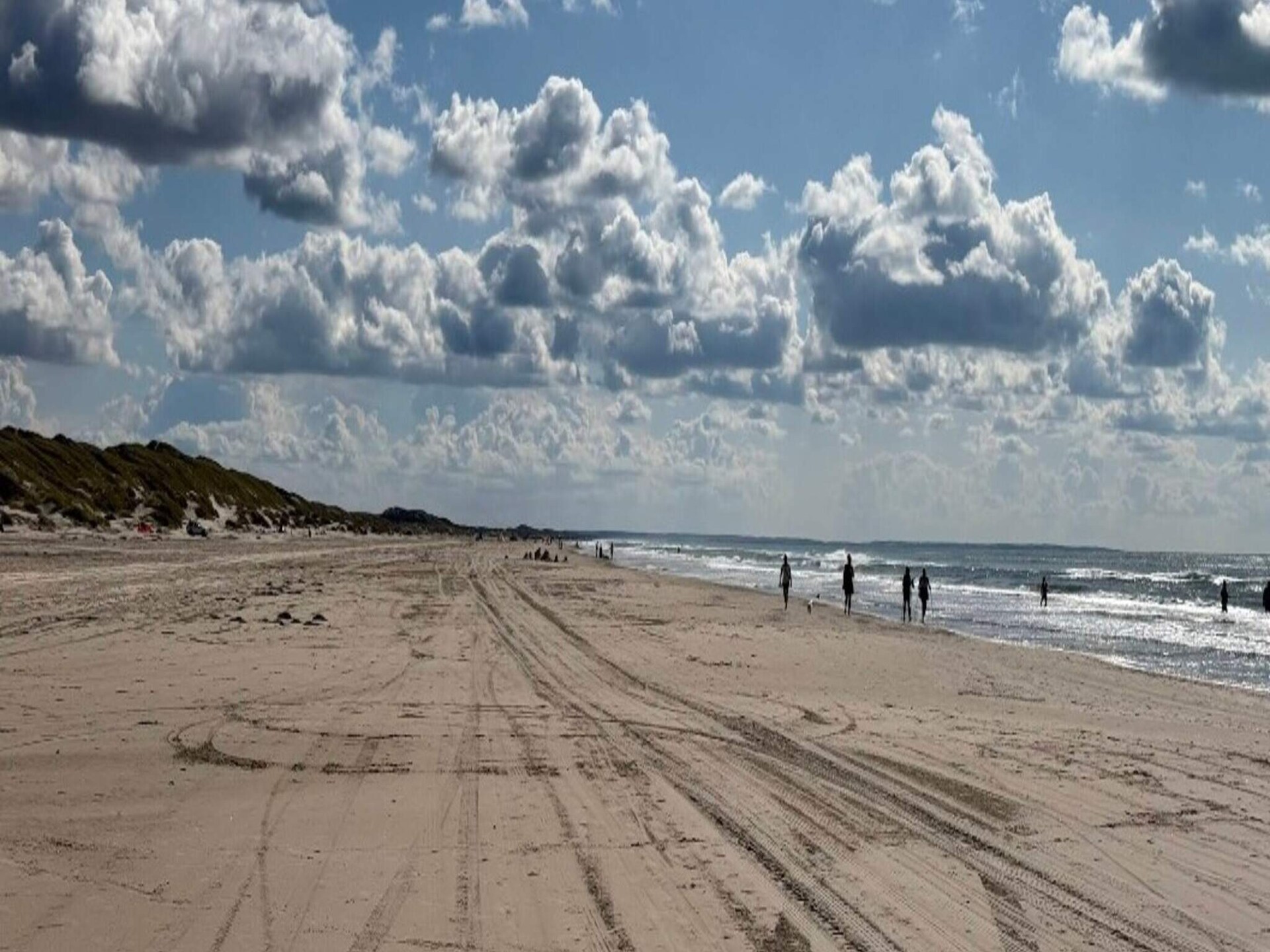 Luxe vakantiehuis voor 10 personen met privézwembad, wellness en activiteitenruimte op 400m van zee bij Løkken - foto 18