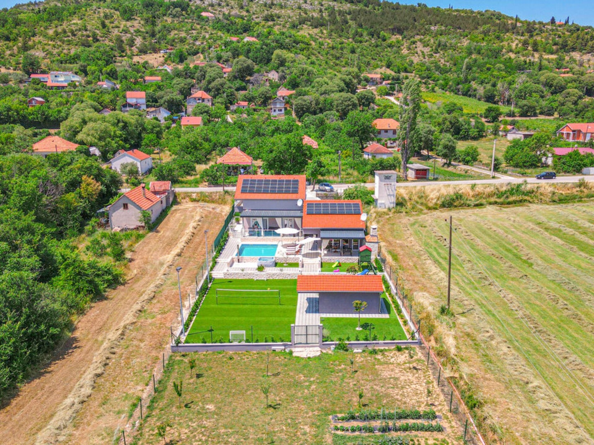 Ruime villa in Drniš voor 10 personen met 5 slaapkamers - foto 53