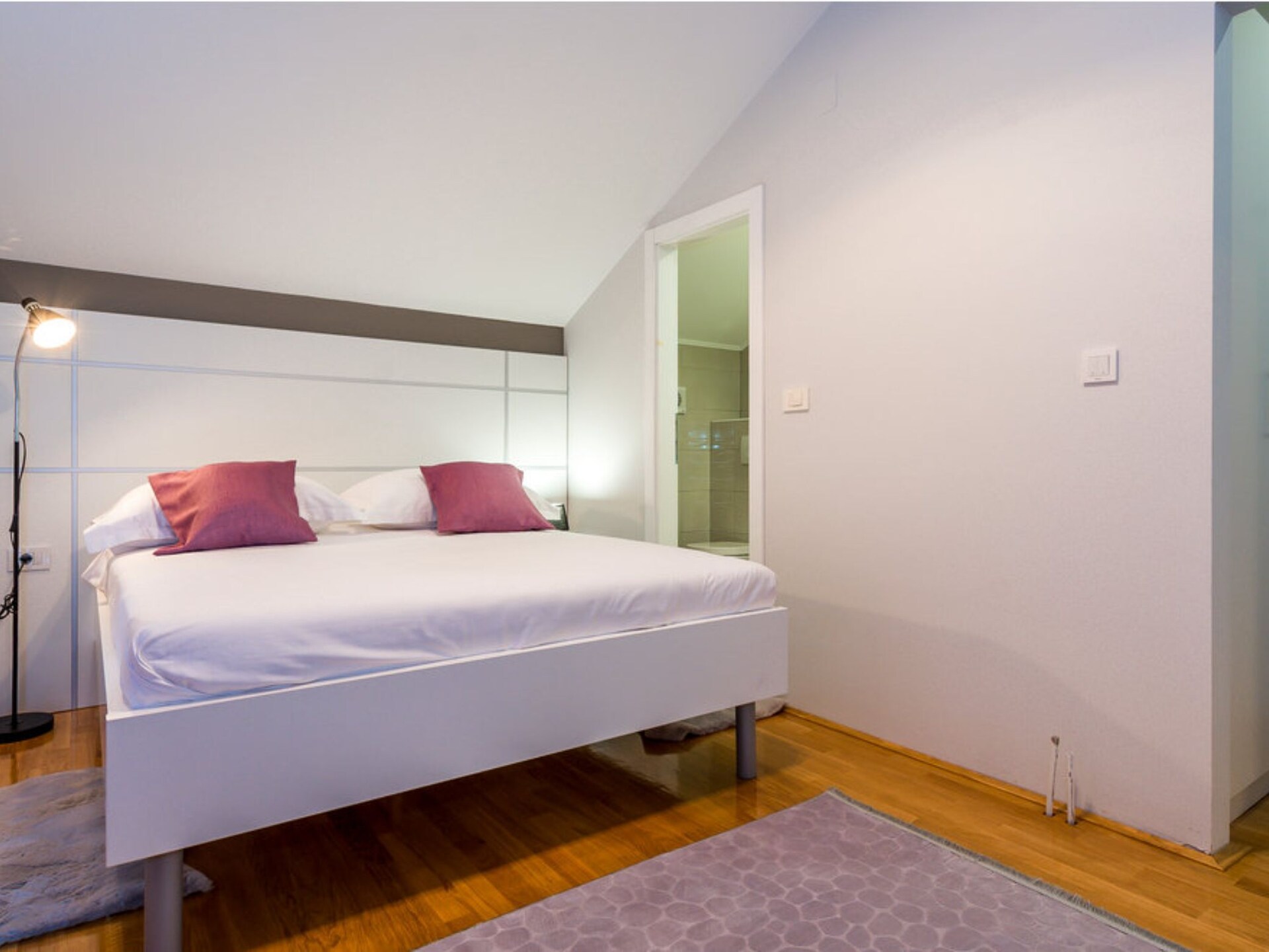 Ruime villa in Drniš voor 10 personen met 5 slaapkamers - foto 18