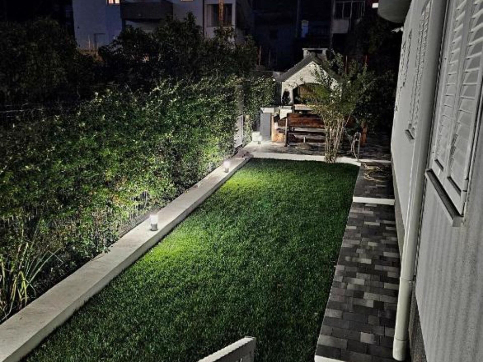 Modern appartement met tuinzicht in Kastel Kambelovac, 600m van strand - foto 10