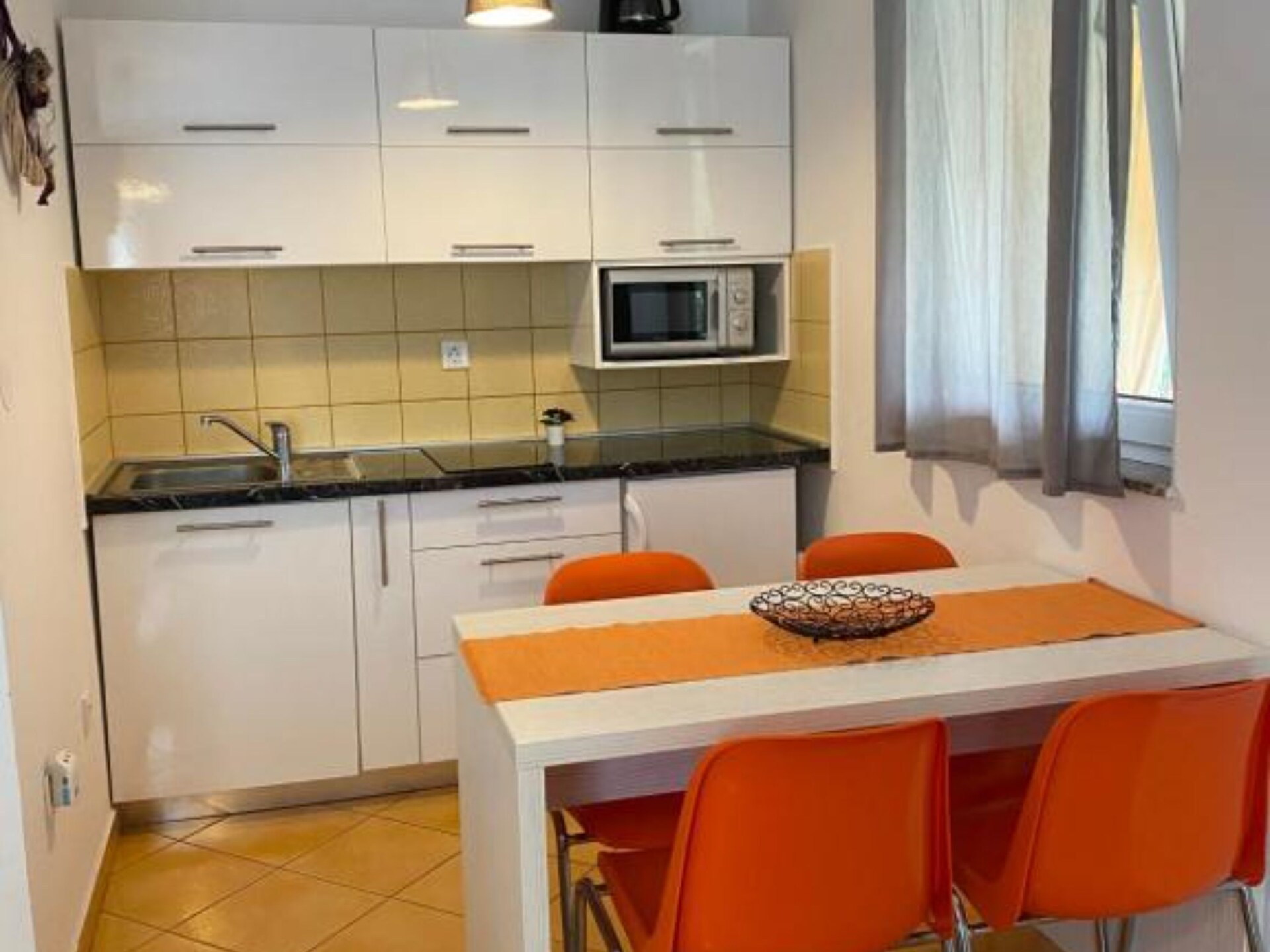 Knusse studio met balkon in Rab, op 200 meter van het strand - foto 4