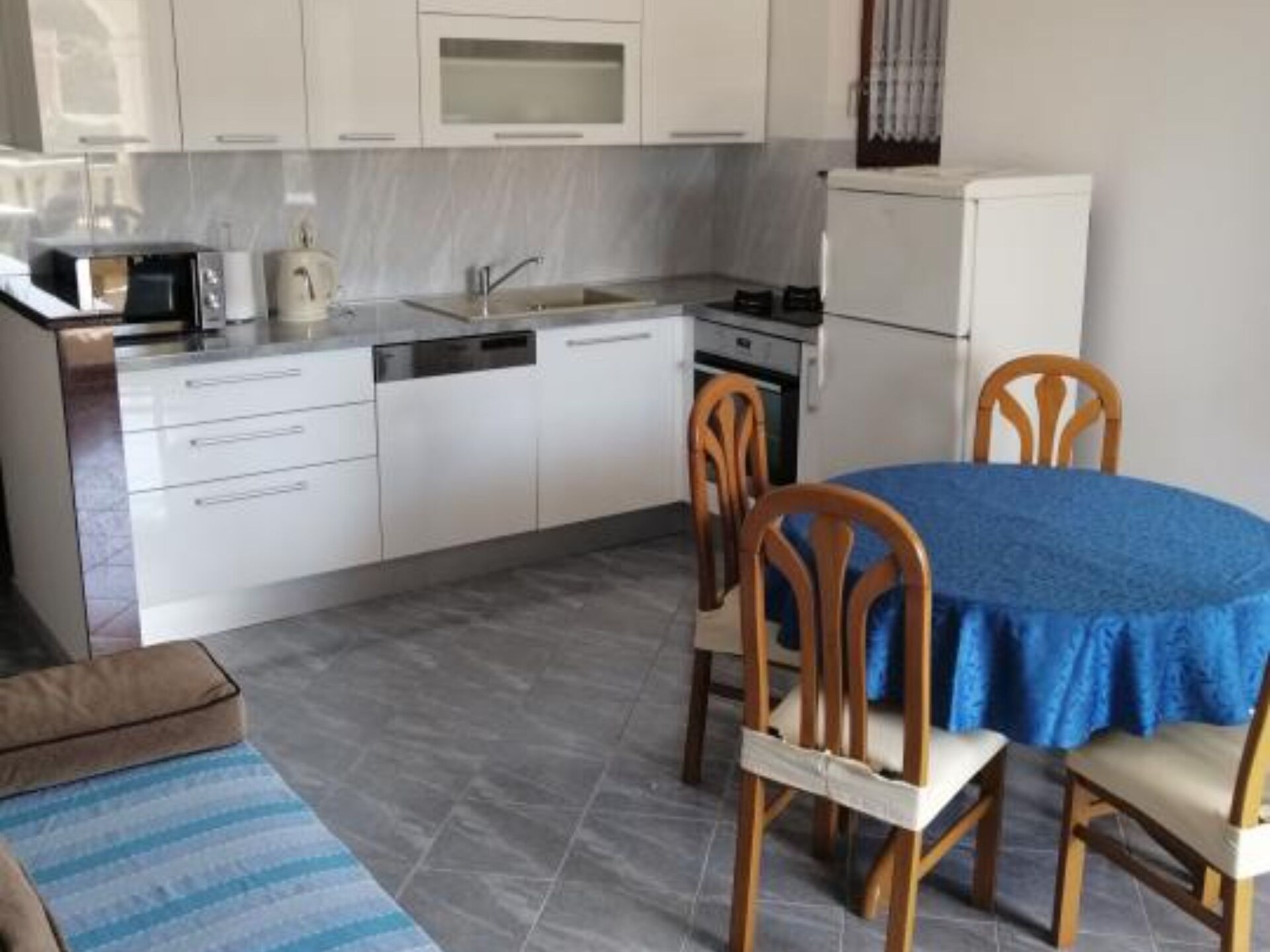 Appartement met zeezicht en terras in Rogoznica · 2 pers. - foto 9