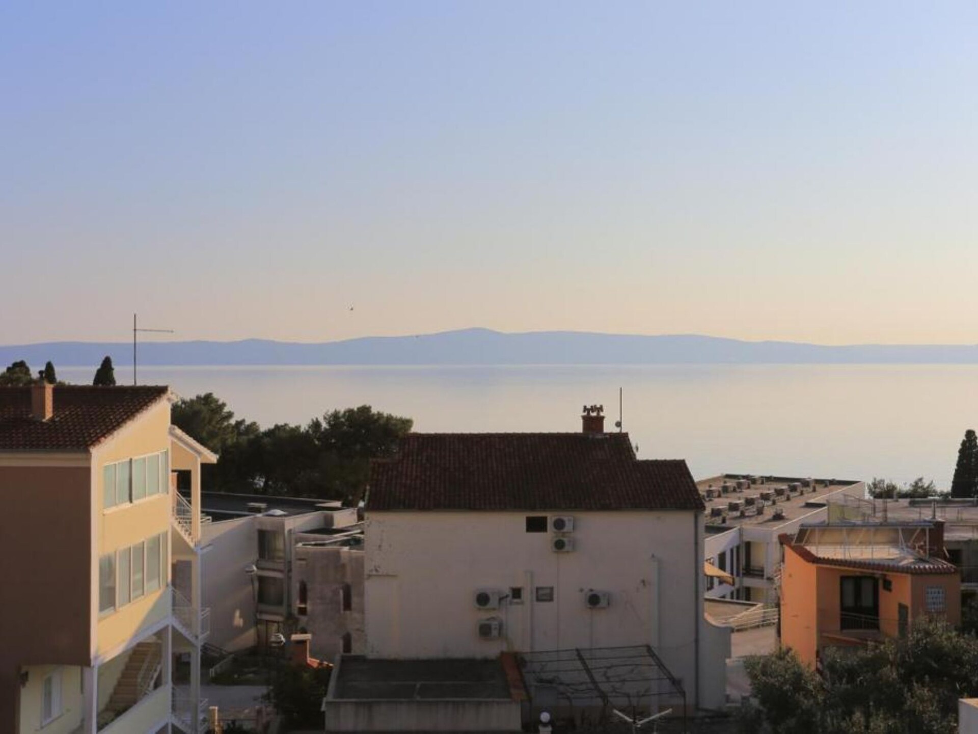 Aan het strand: Ruim appartement met zeezicht in Podgora - foto 22