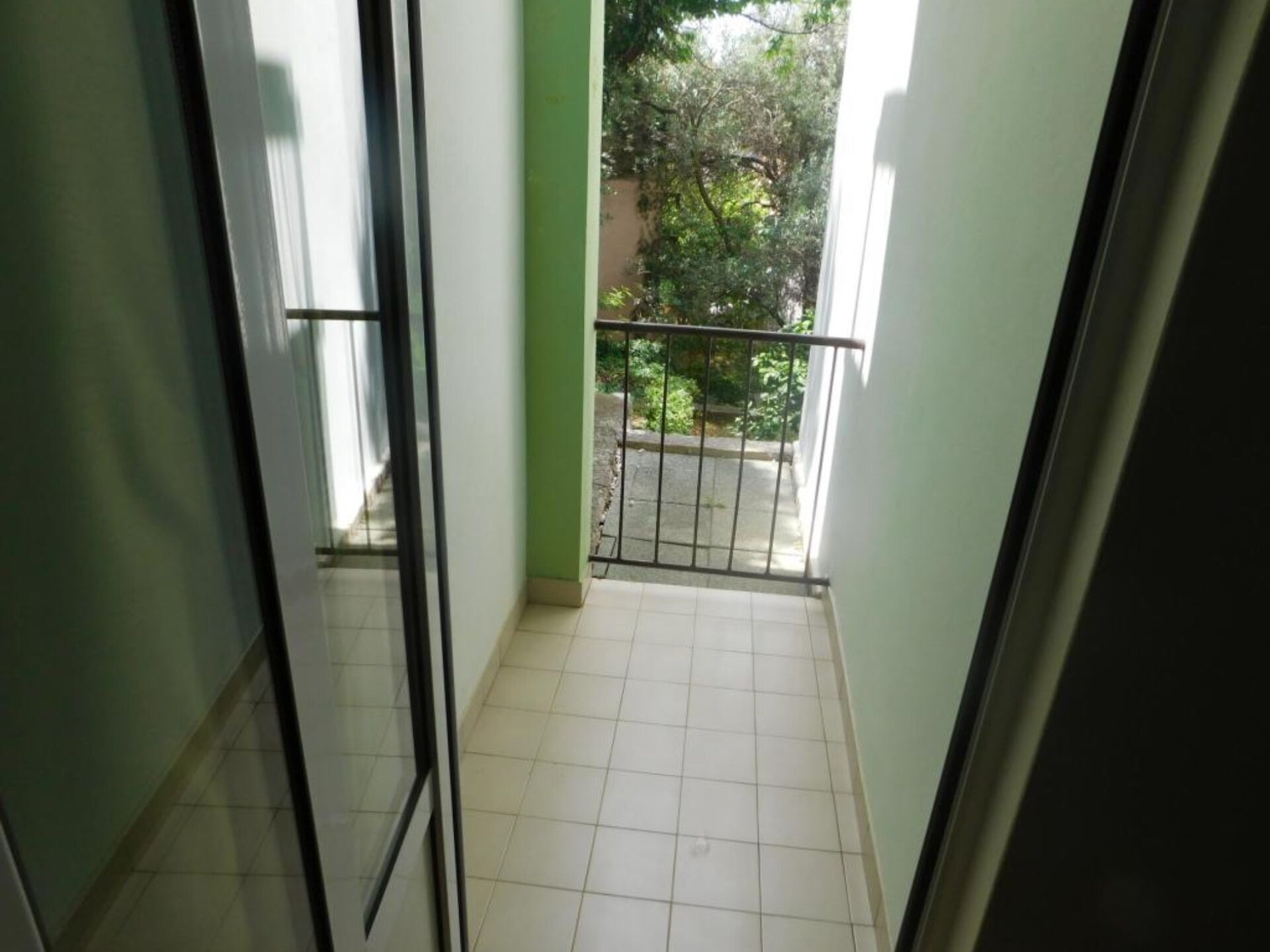 Familie-appartement met balkon op 100 meter van het strand in Podgora - foto 10
