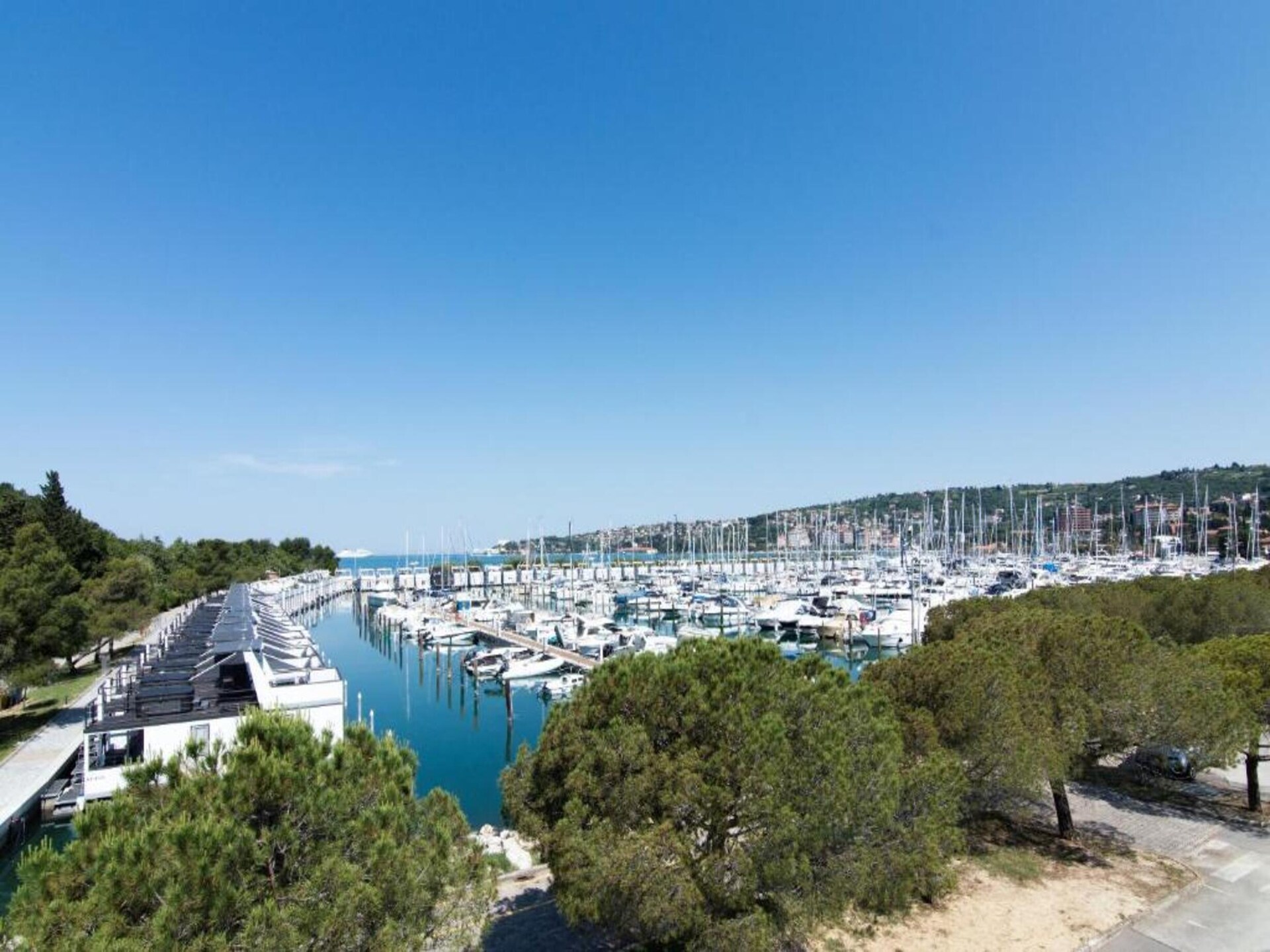 Marina Portorož Family Friendly Apartment 2: Modern appartement voor 6 personen op 600m van het strand - foto 14