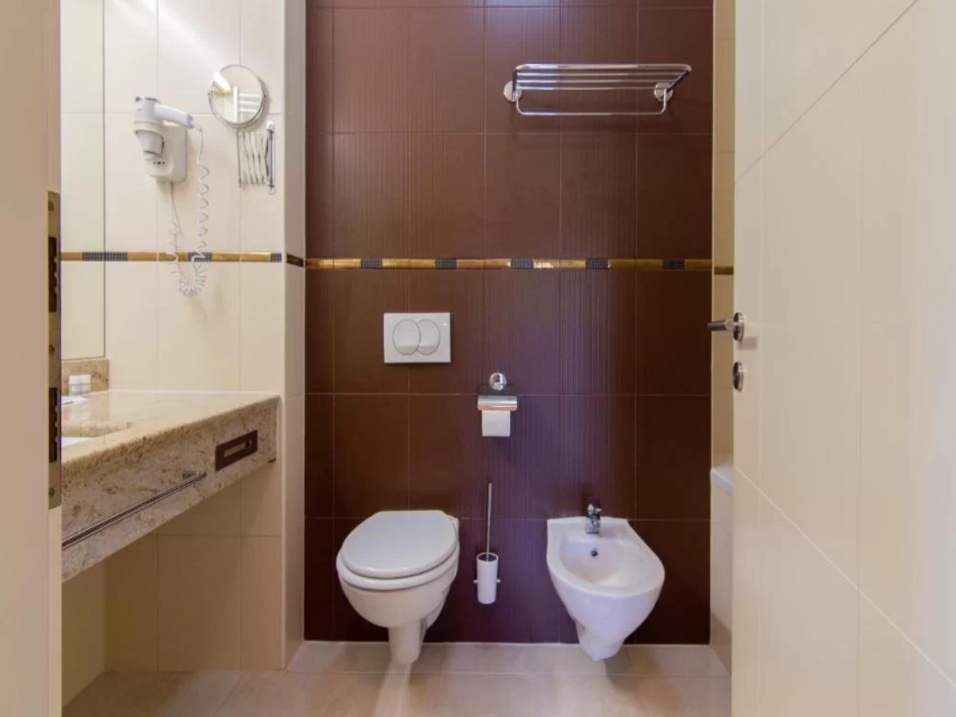 Marina Portorož Family Friendly Apartment 2: Modern appartement voor 6 personen op 600m van het strand - foto 11