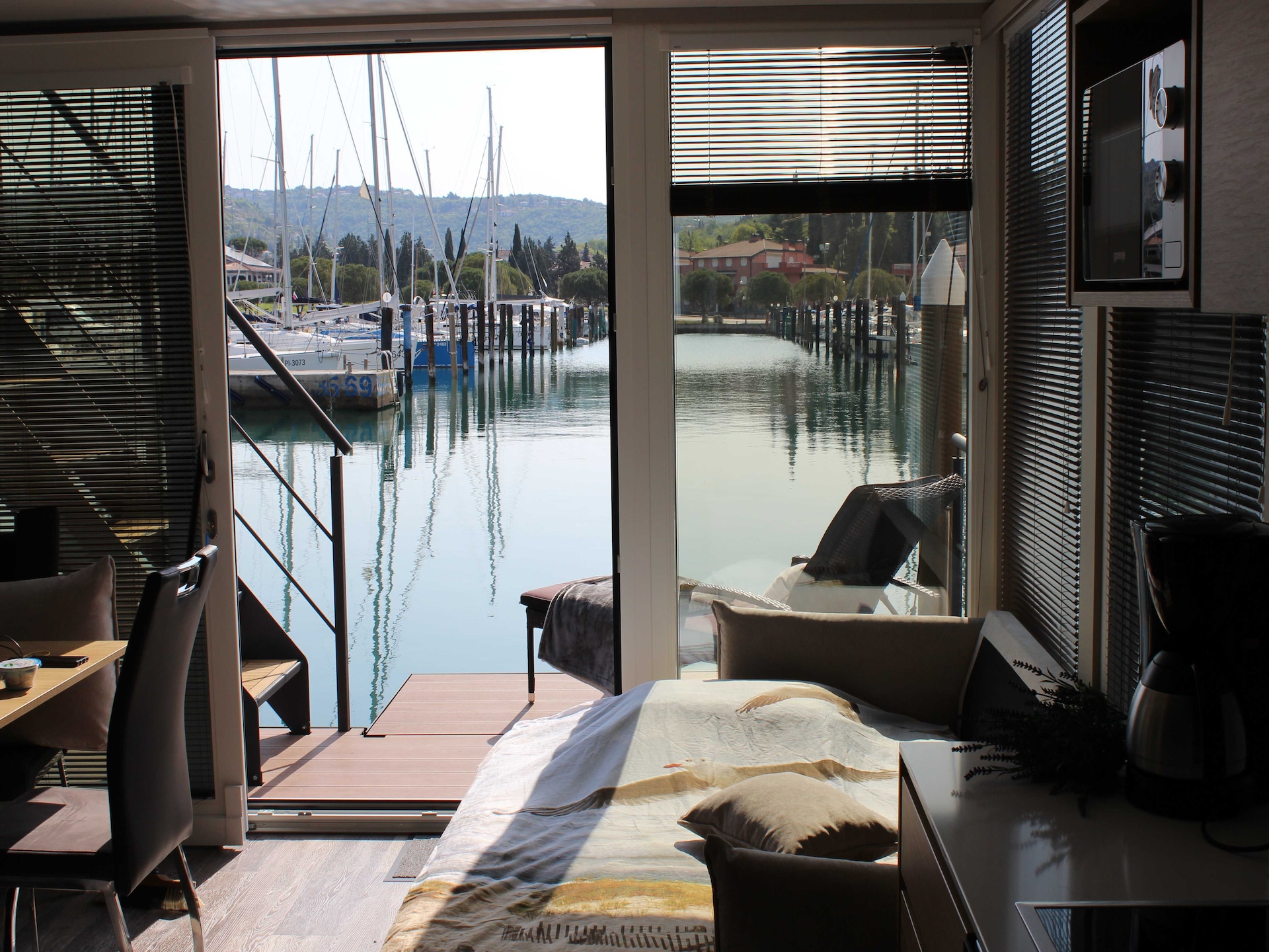 Aan het strand: Uniek drijvend appartement in Portorož - foto 2