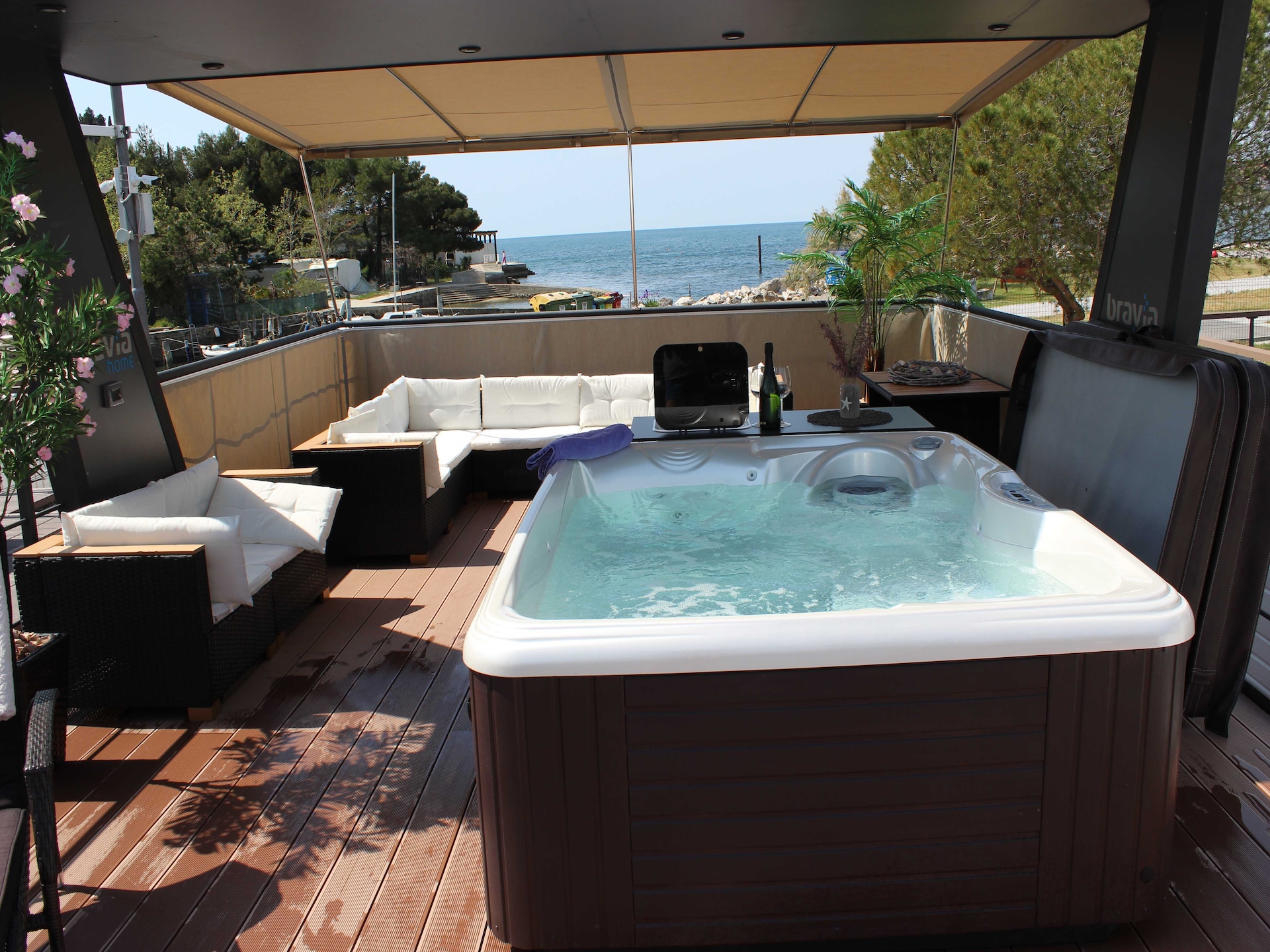Aan het strand: Uniek drijvend appartement in Portorož - foto 21