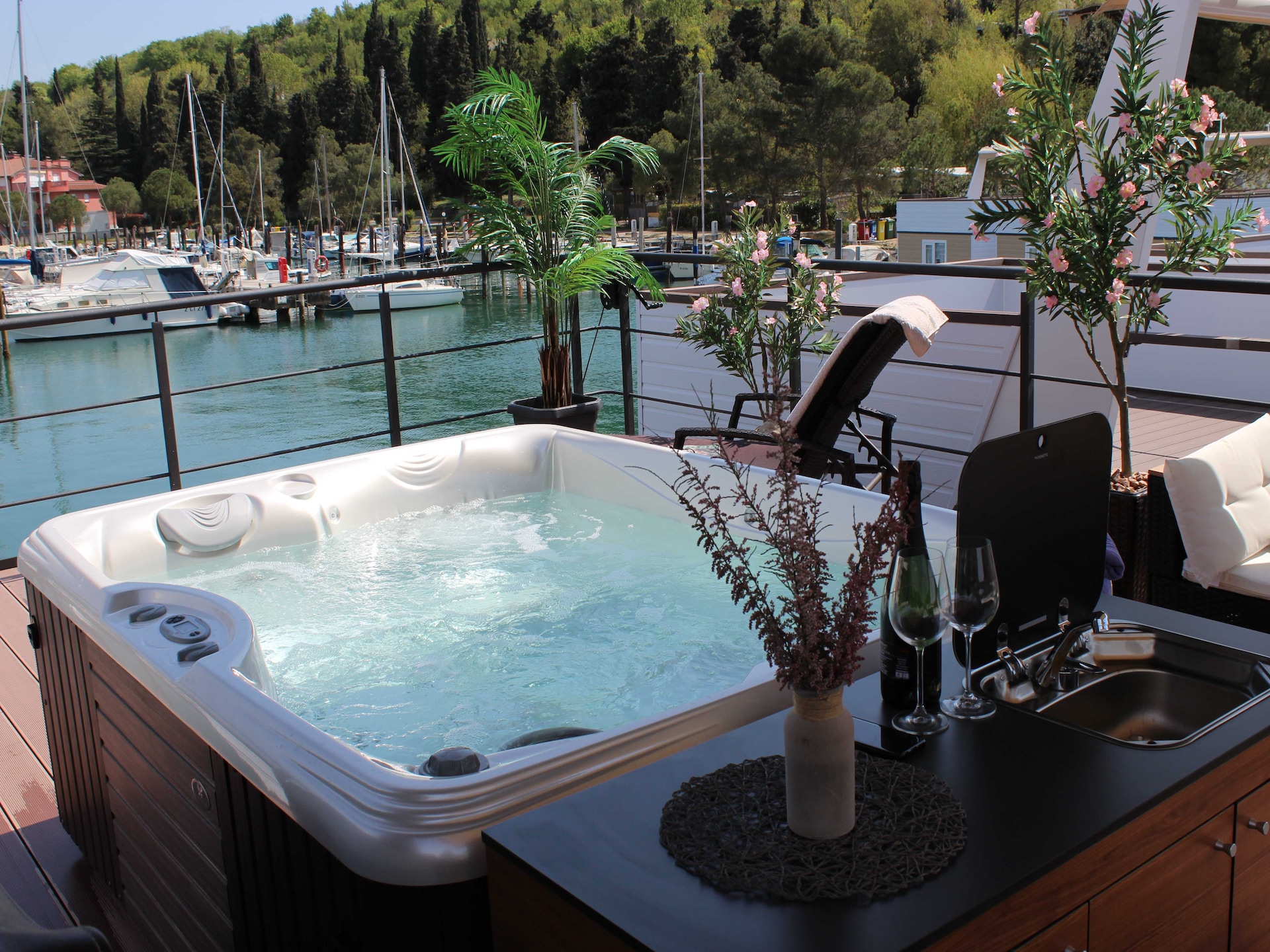Aan het strand: Uniek drijvend appartement in Portorož - foto 20