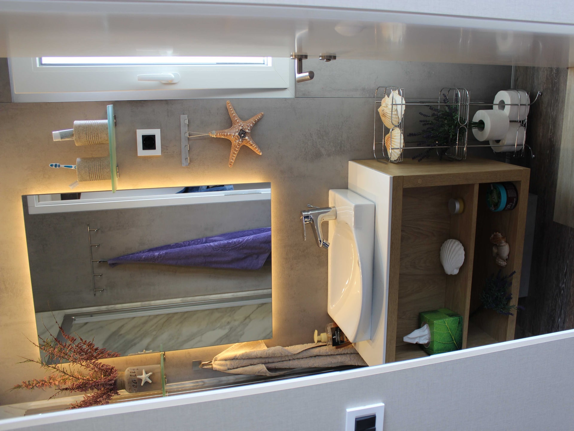 Aan het strand: Uniek drijvend appartement in Portorož - foto 13
