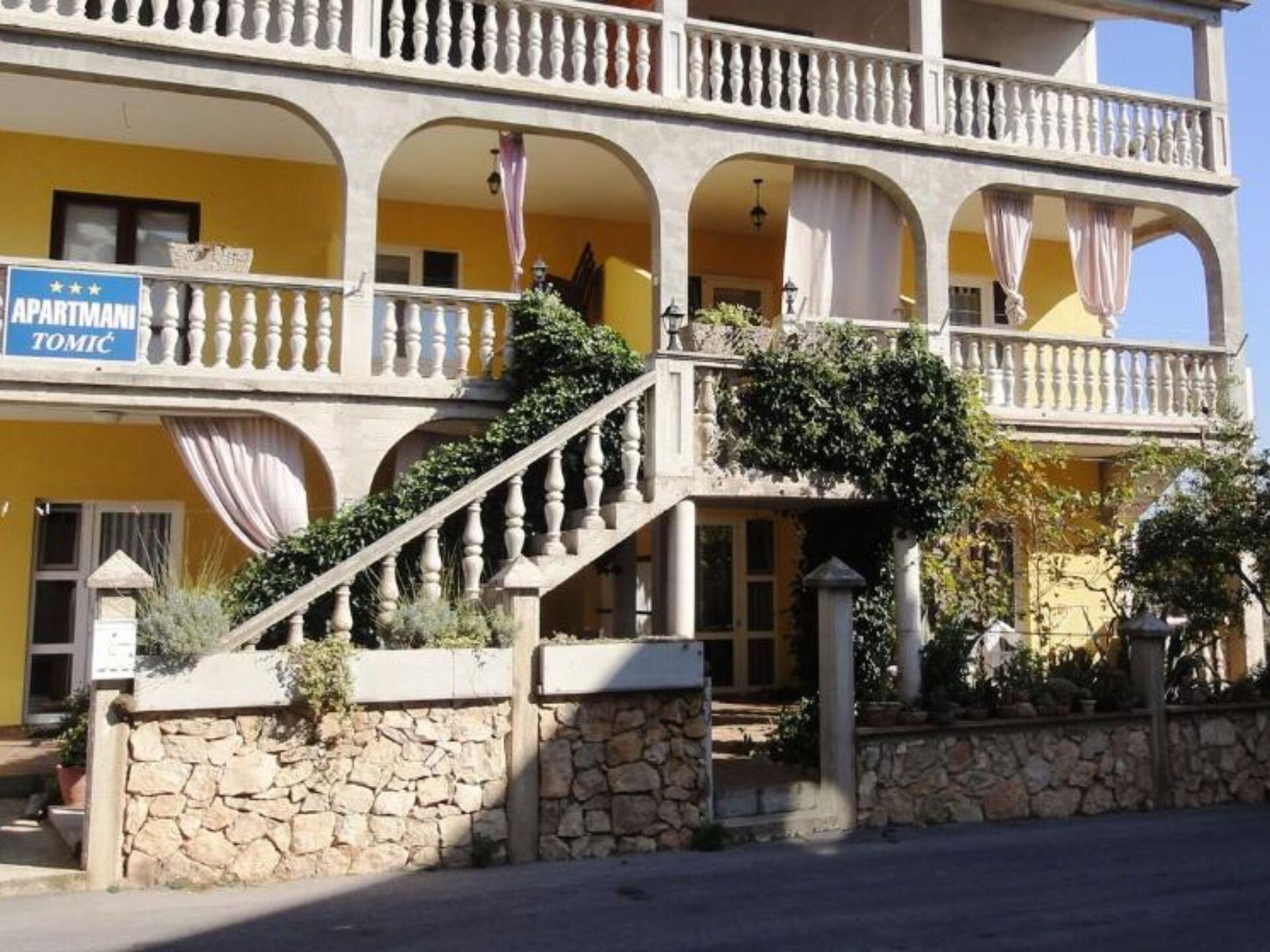 Knus appartement met tuinterras en BBQ op 800 meter van strand in Vodice - foto 4