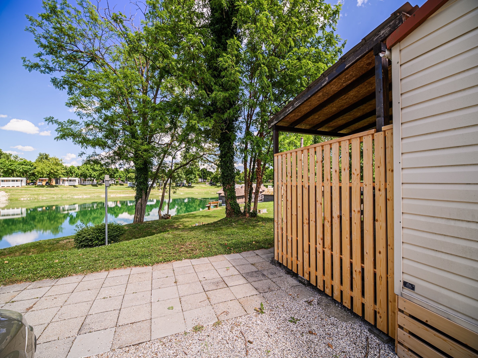 Moderne stacaravan met uitzicht op het meer in Catez ob Savi · 3 pers. - foto 11