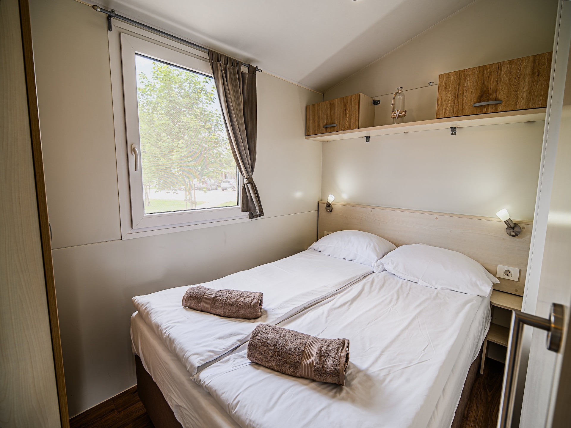 Moderne stacaravan met uitzicht op het meer in Catez ob Savi · 3 pers. - foto 4
