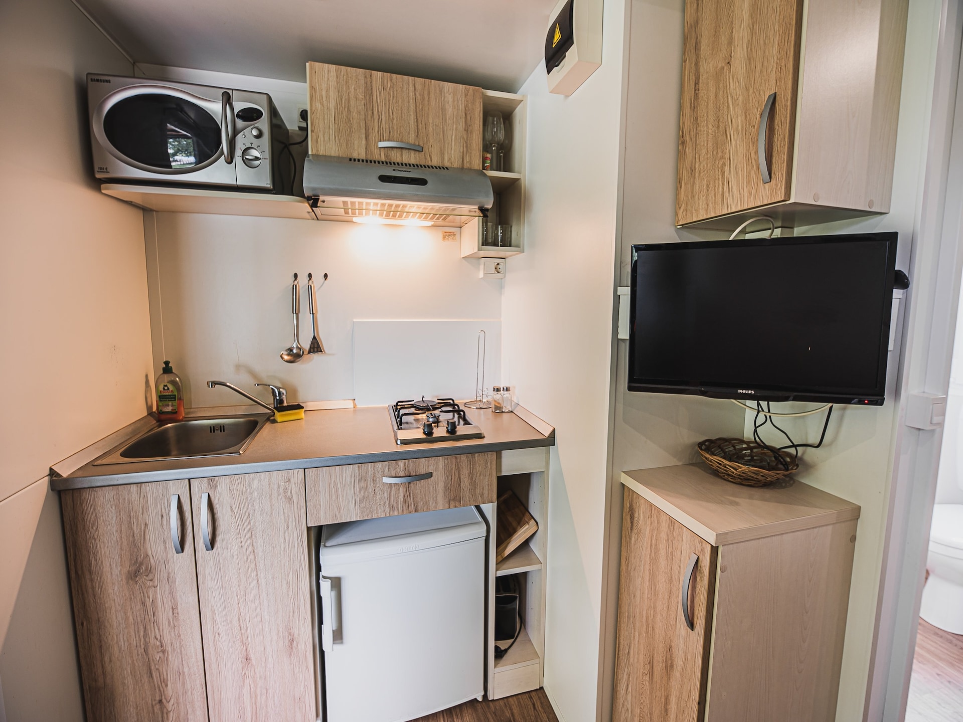 Moderne stacaravan met uitzicht op het meer in Catez ob Savi · 3 pers. - foto 2