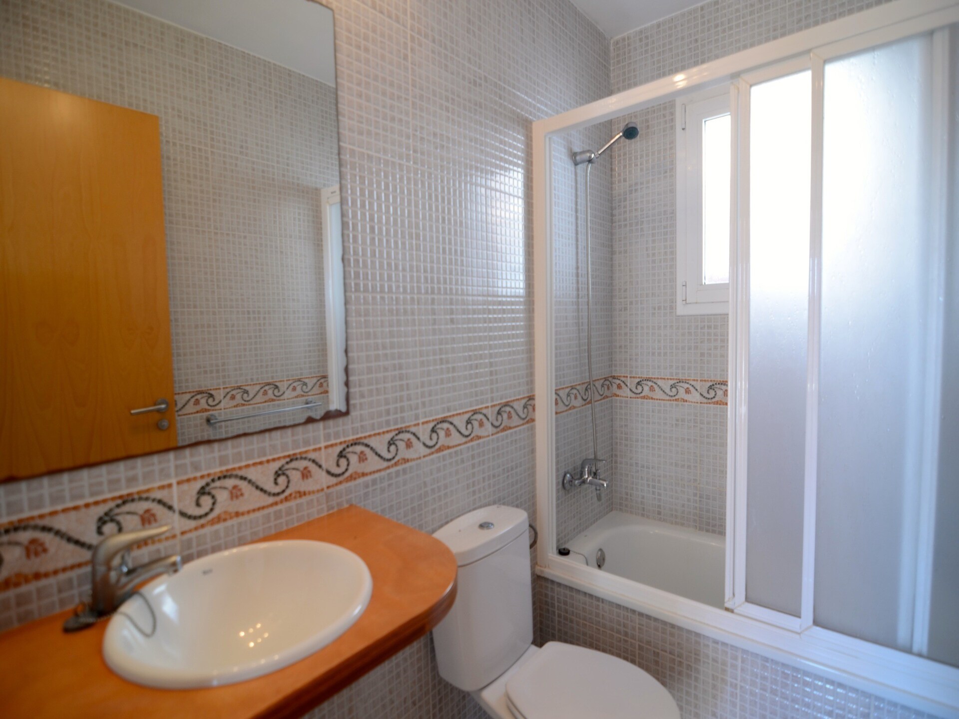 8-persoons modern appartement in centrum Estartit nabij strand - foto 14