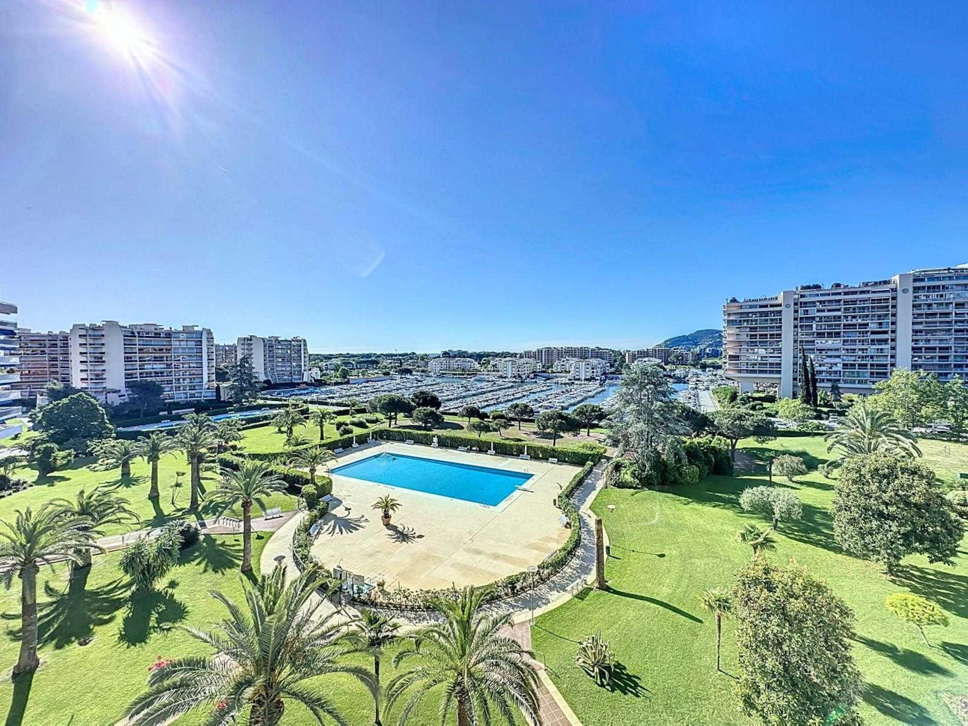 Modern appartement voor 2 personen in Mandelieu-la-Napoule - foto 3