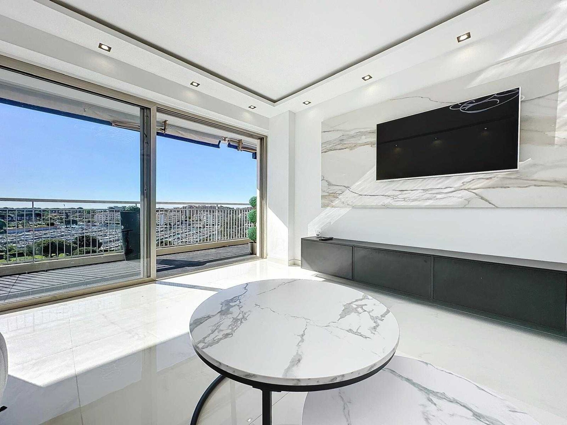 Modern appartement voor 2 personen in Mandelieu-la-Napoule - foto 8