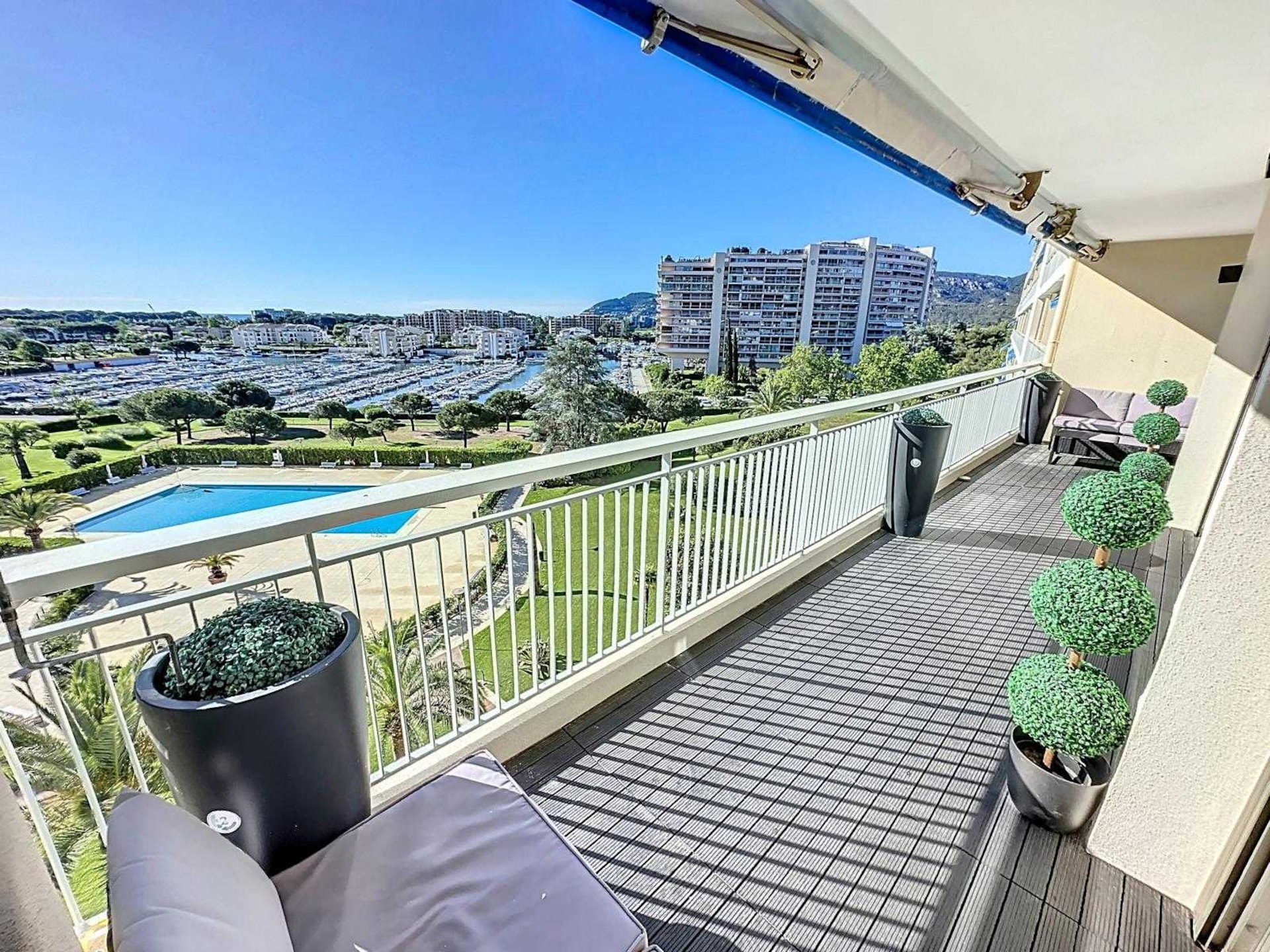 Modern appartement voor 2 personen in Mandelieu-la-Napoule - foto 24