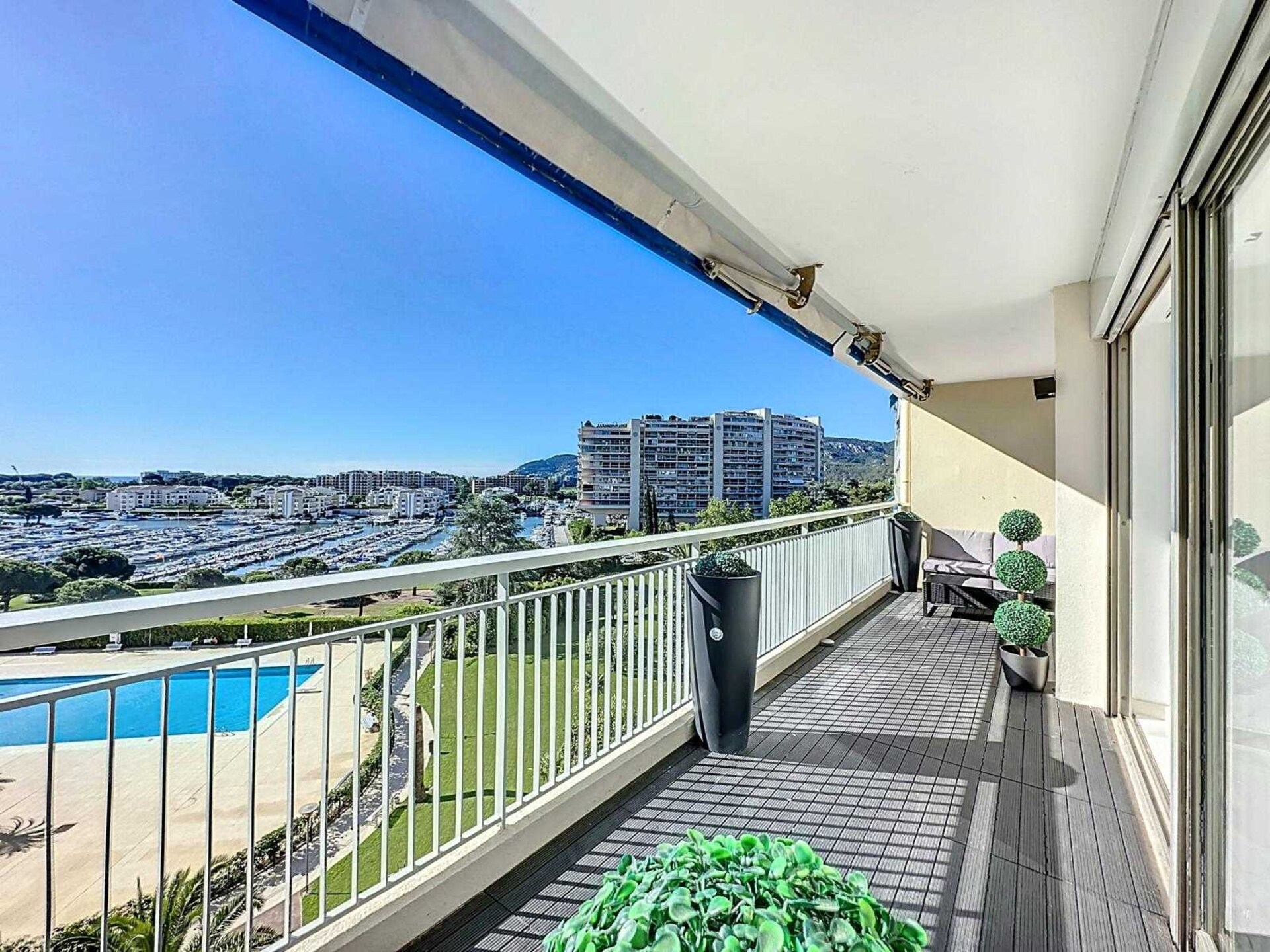 Modern appartement voor 2 personen in Mandelieu-la-Napoule - foto 25
