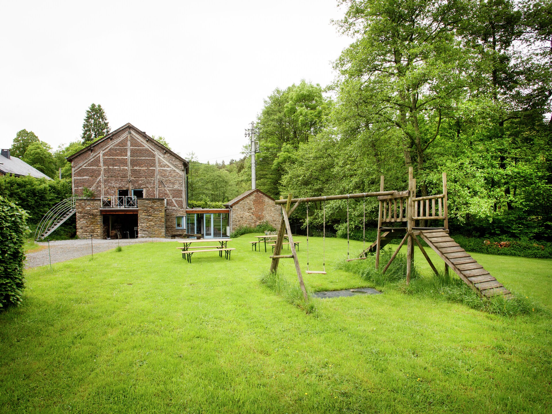 Ruim landhuis voor 16 personen met tuin en open haard in de Ardennen - foto 9