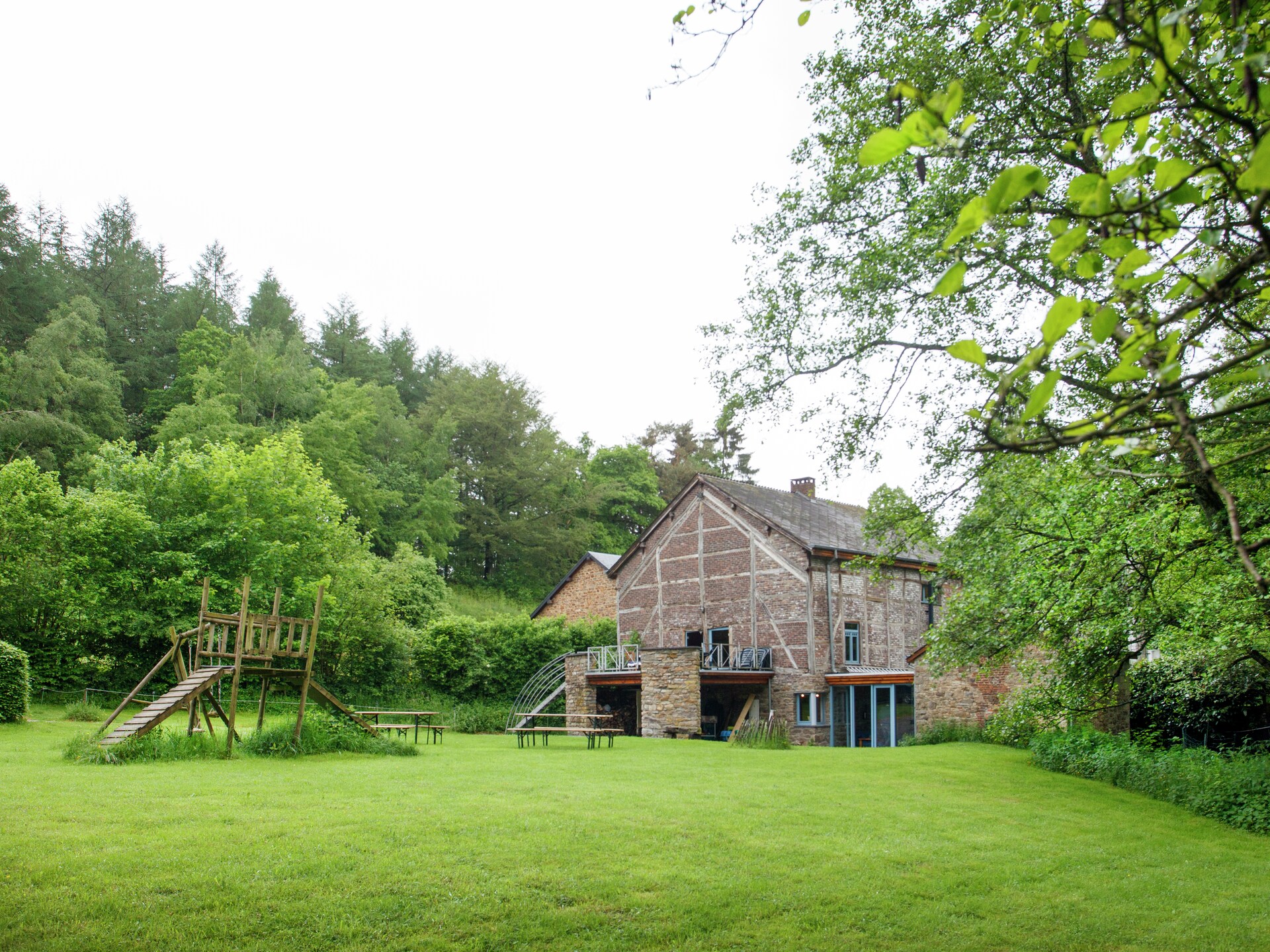 Ruim landhuis voor 16 personen met tuin en open haard in de Ardennen - foto 8