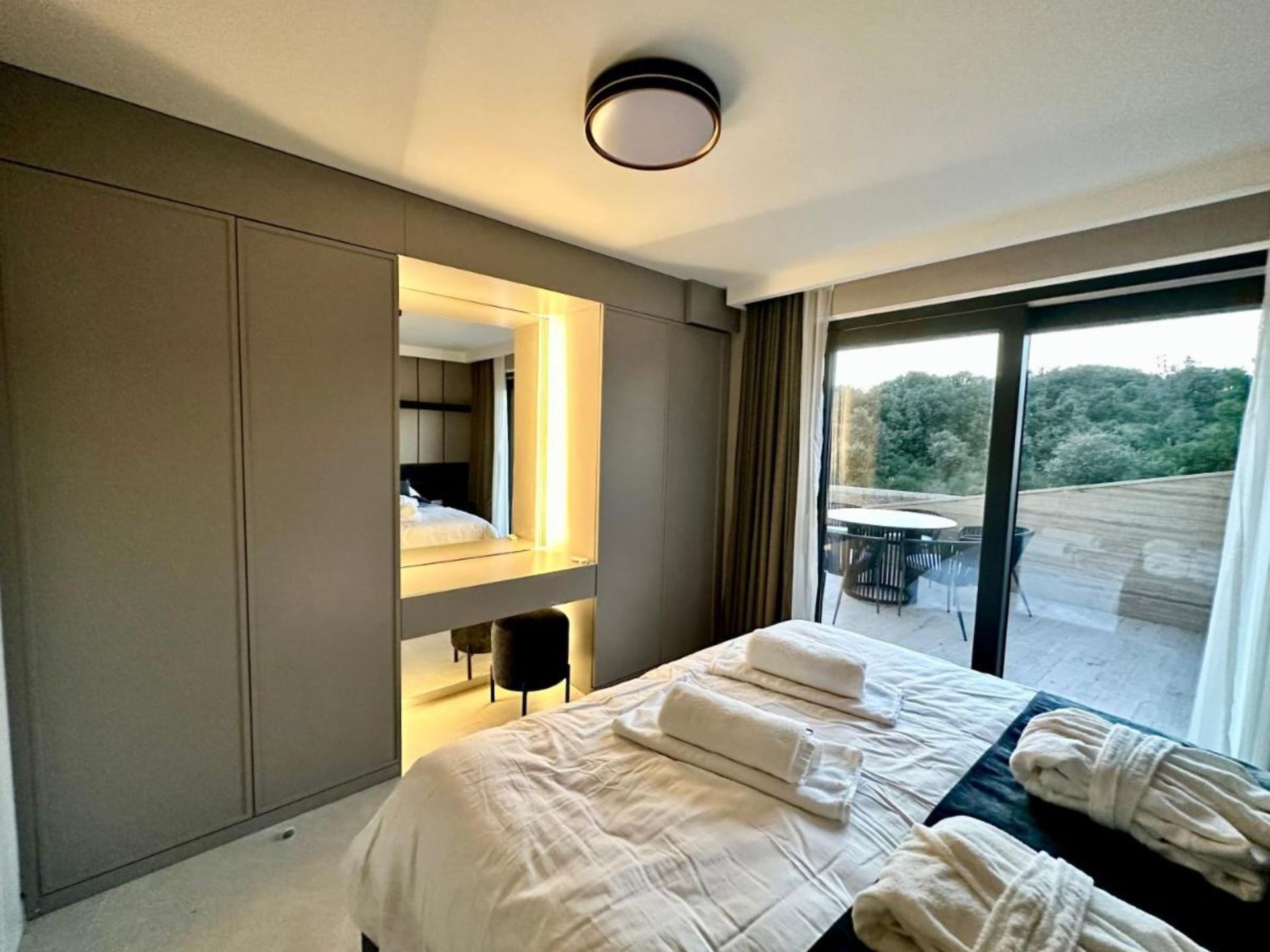 Aan het strand: Luxe appartement met privézwembad in Kozino - foto 21