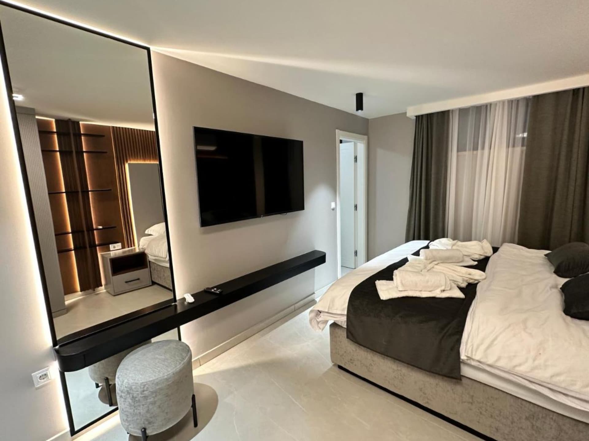 Aan het strand: Luxe appartement met privézwembad in Kozino - foto 17