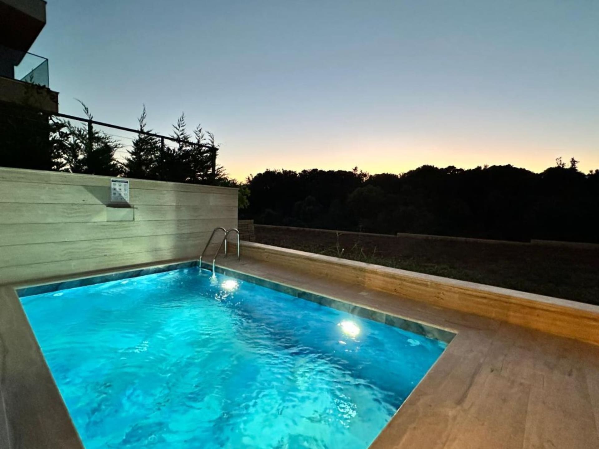 Aan het strand: Luxe appartement met privézwembad in Kozino - foto 25