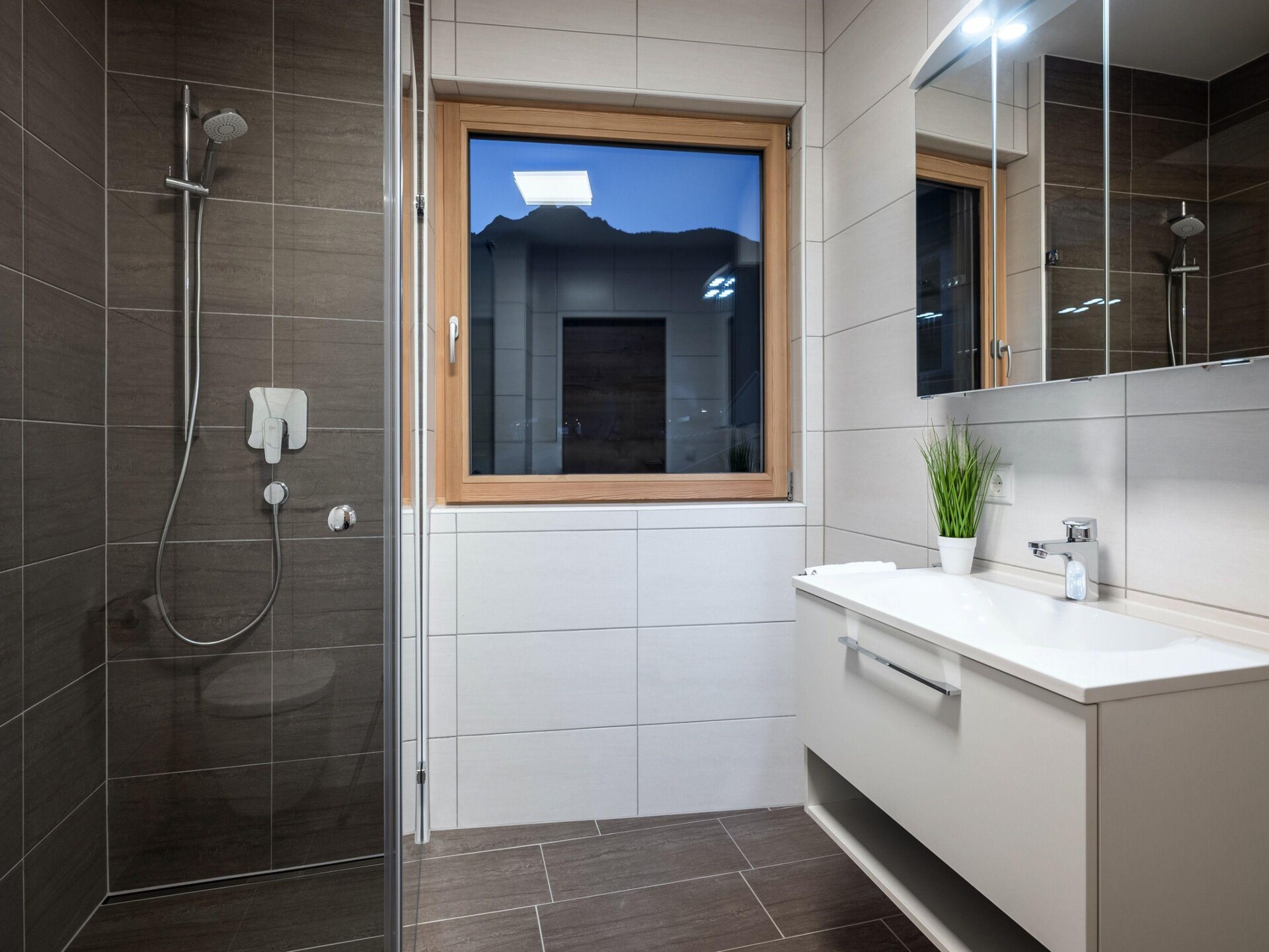 Ruim appartement voor 6 aan de golfbaan in Schwaz, vlakbij centrum - foto 7