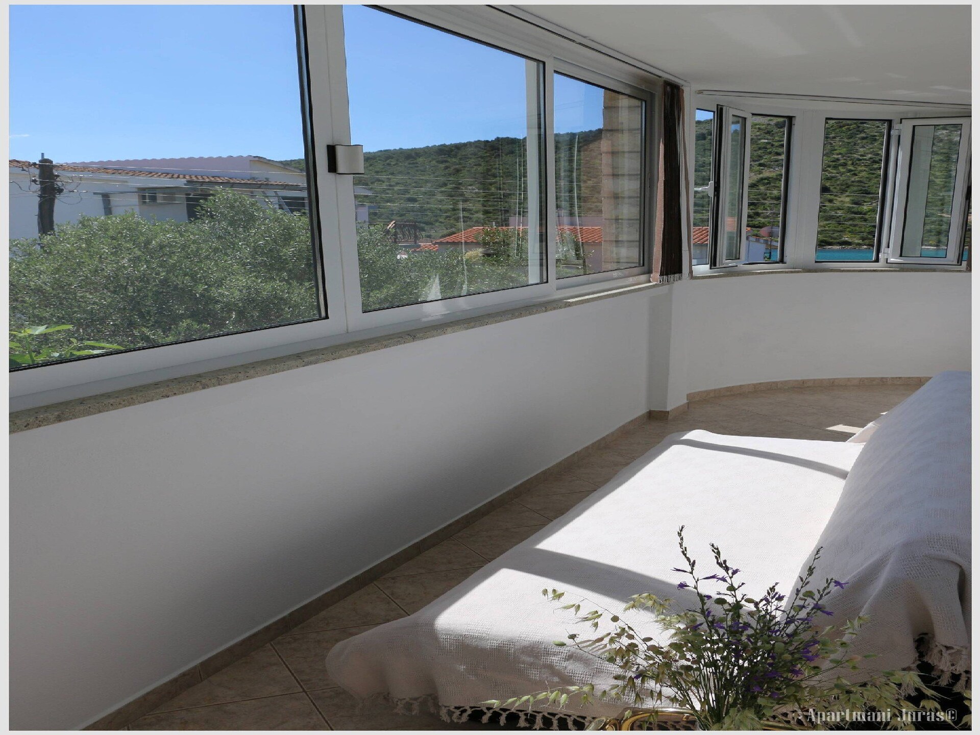 Knusse studio met loggia op 100 meter van het strand in Rogoznica - foto 9