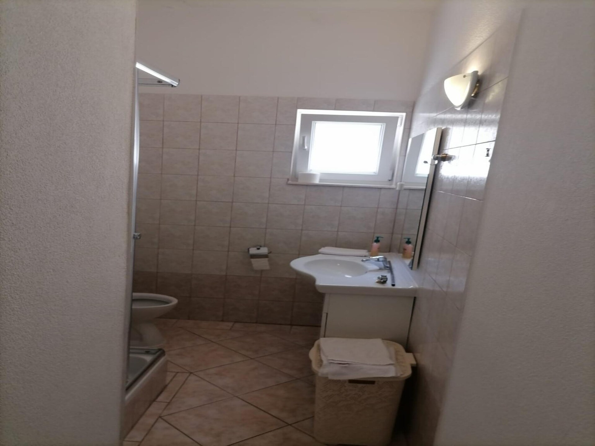 Riant appartement met balkon en zeezicht op 100 meter van het strand - foto 5