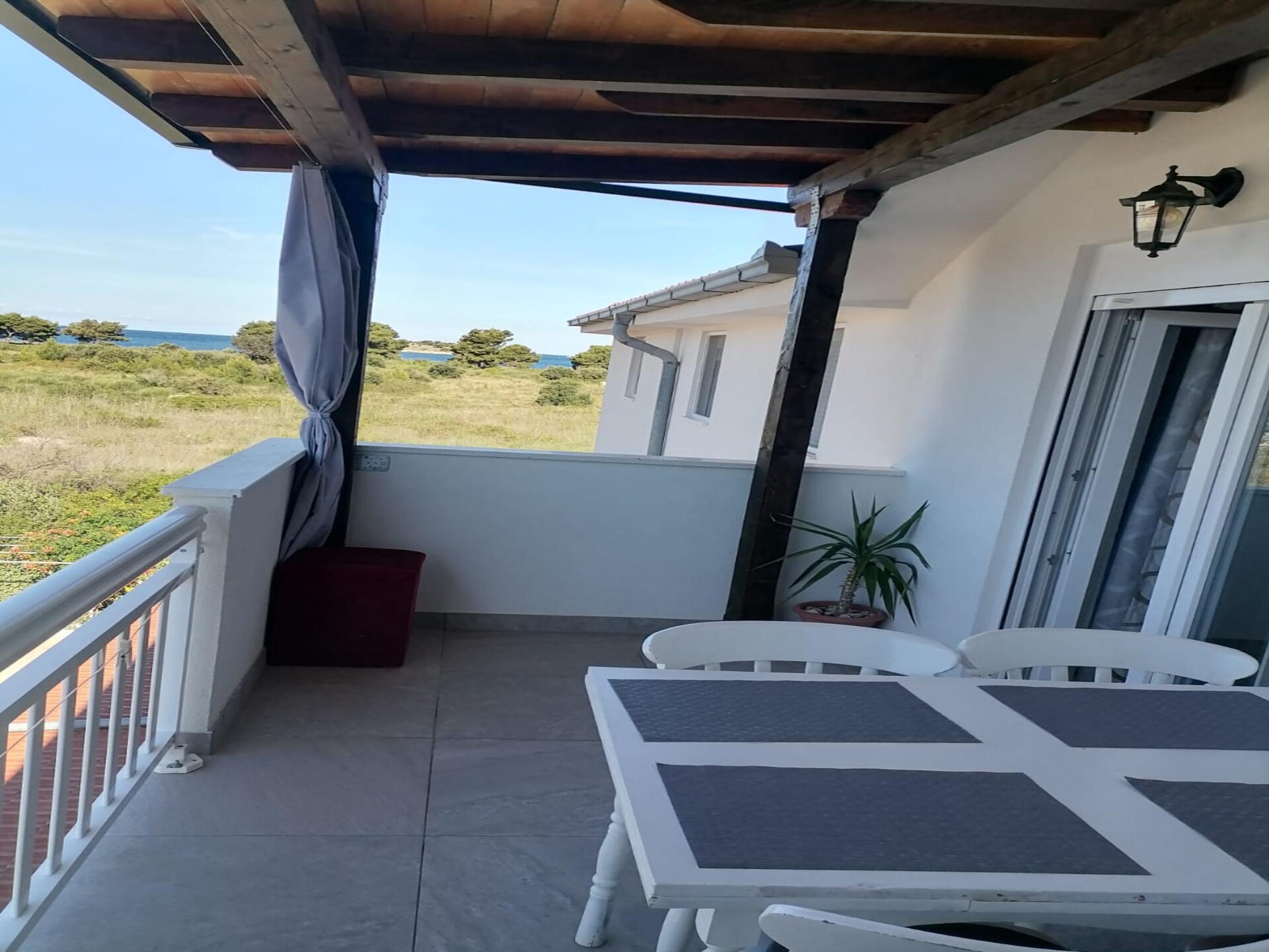 Aan het strand: Ruim appartement met zeezicht in Rogoznica - foto 7