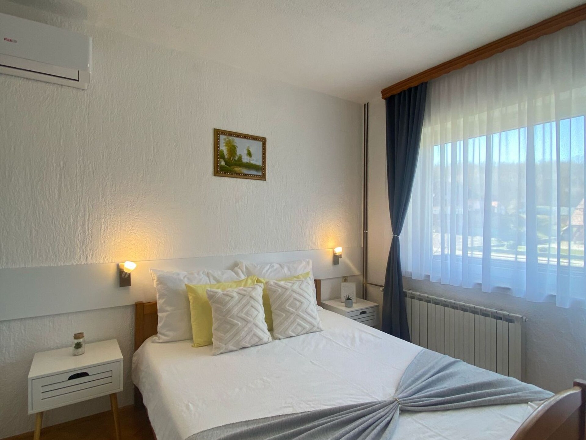Knusse tweepersoonskamer nabij Plitvicemeren met balkon en WiFi - foto 1