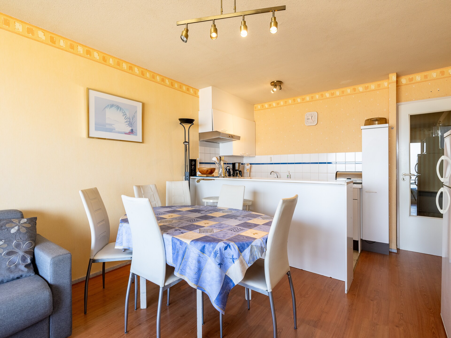 Licht appartement op de 6e verdieping met panoramisch zeezicht en twee terrassen - foto 2