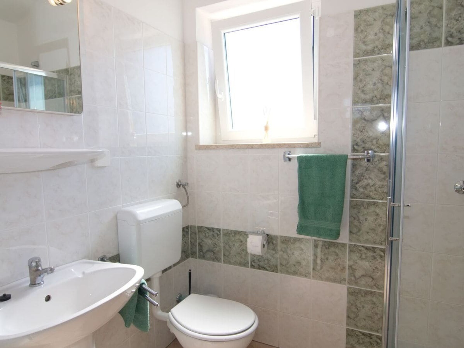 Ruim vakantiehuis met 3 slaapkamers nabij centrum Porec - foto 12