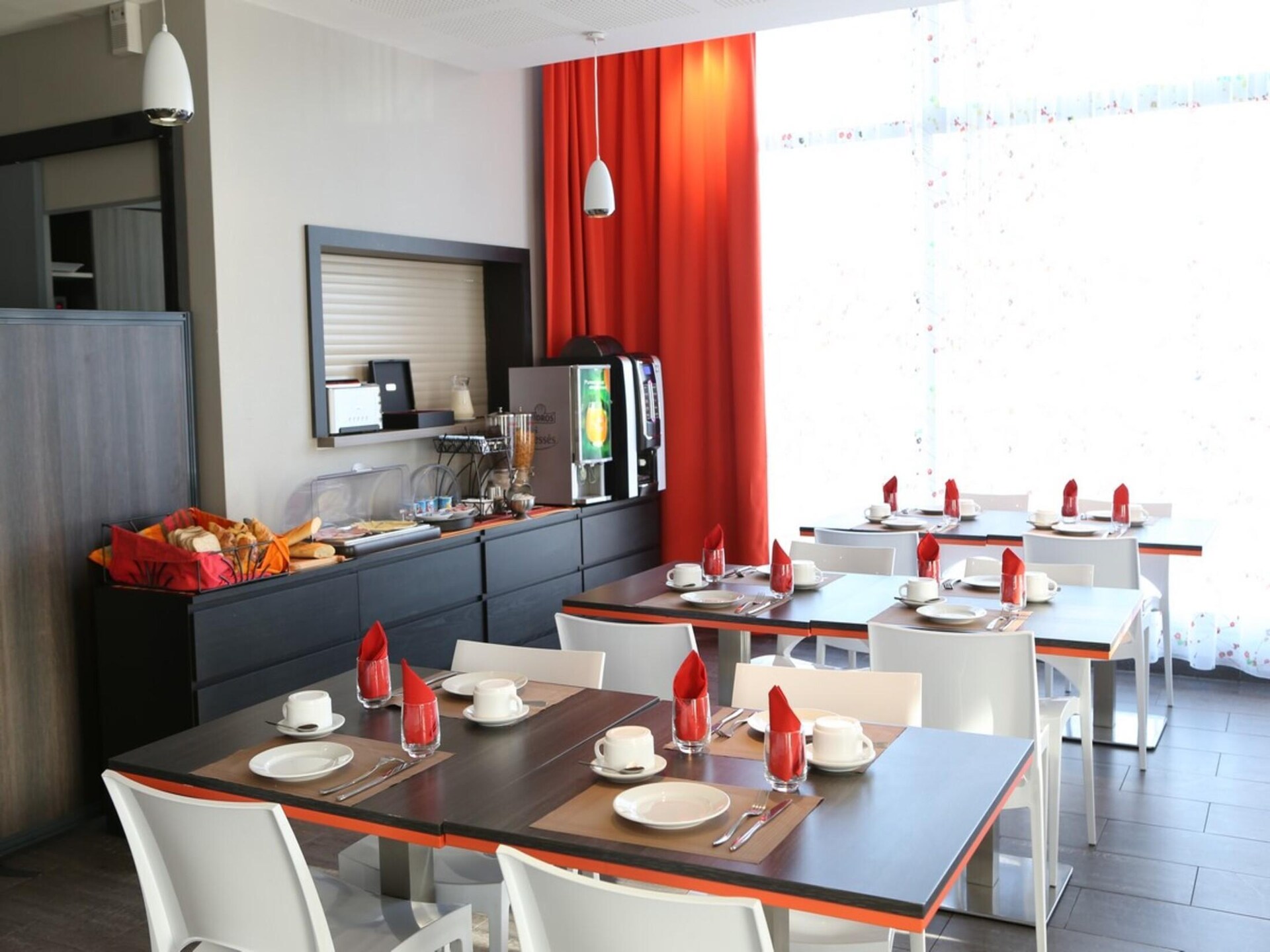 Compacte Twin Studio nabij Parijs met metro naar het centrum - foto 19