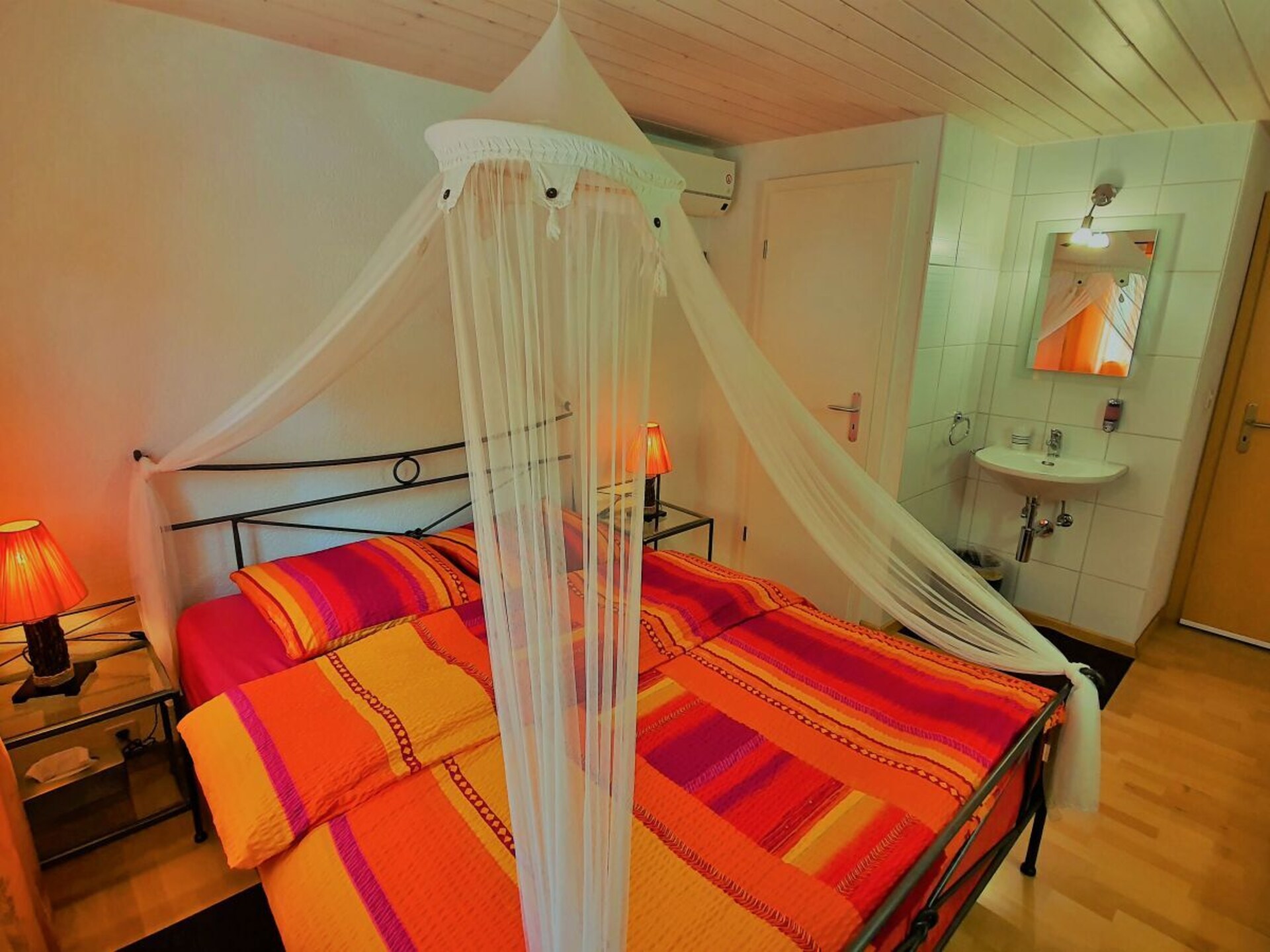 Luxe groepshuis met 6 themakamers in Visperterminen, Zwitserland - foto 9