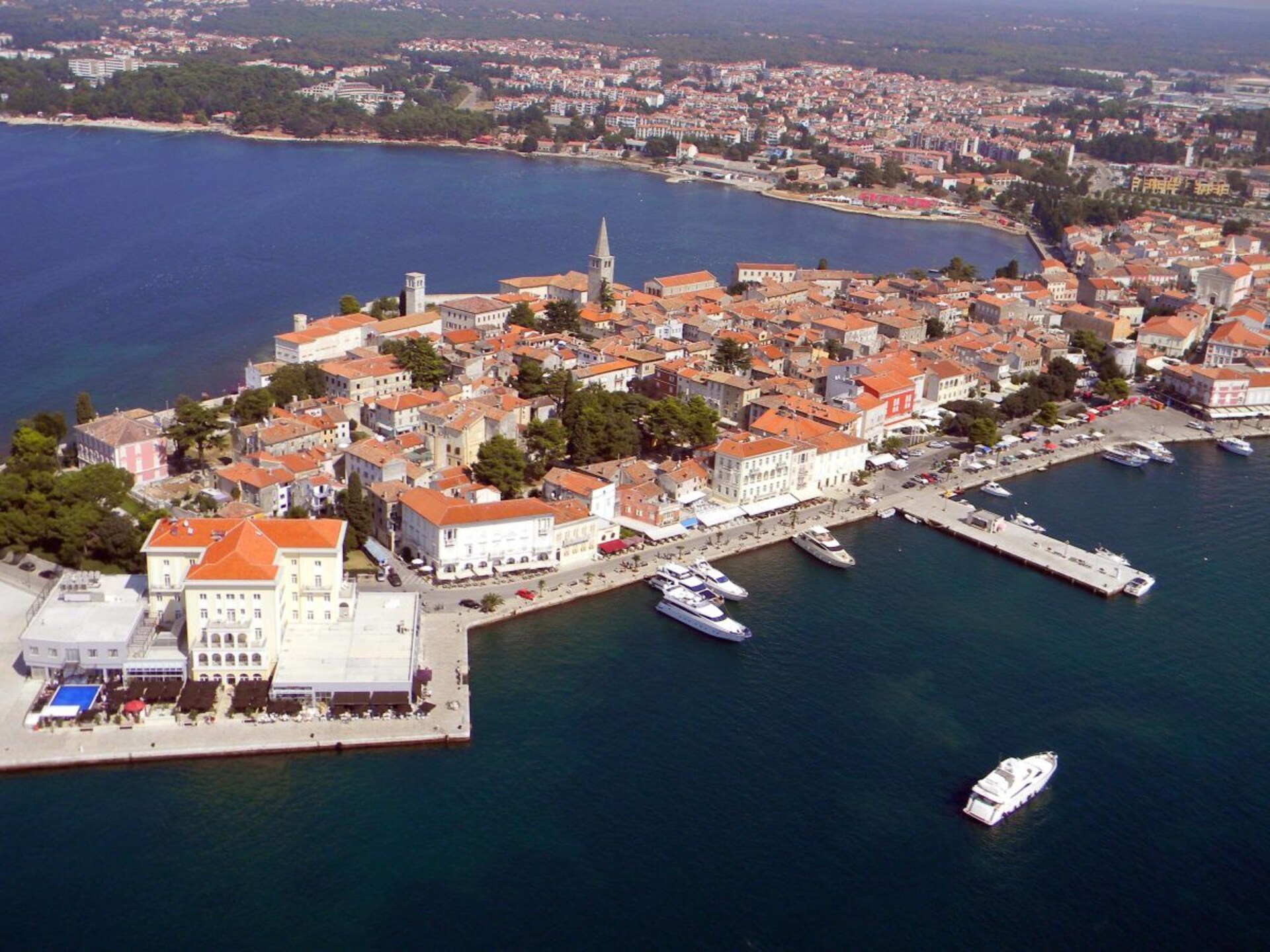 Porec villa met panoramisch zeezicht en balkon - foto 16