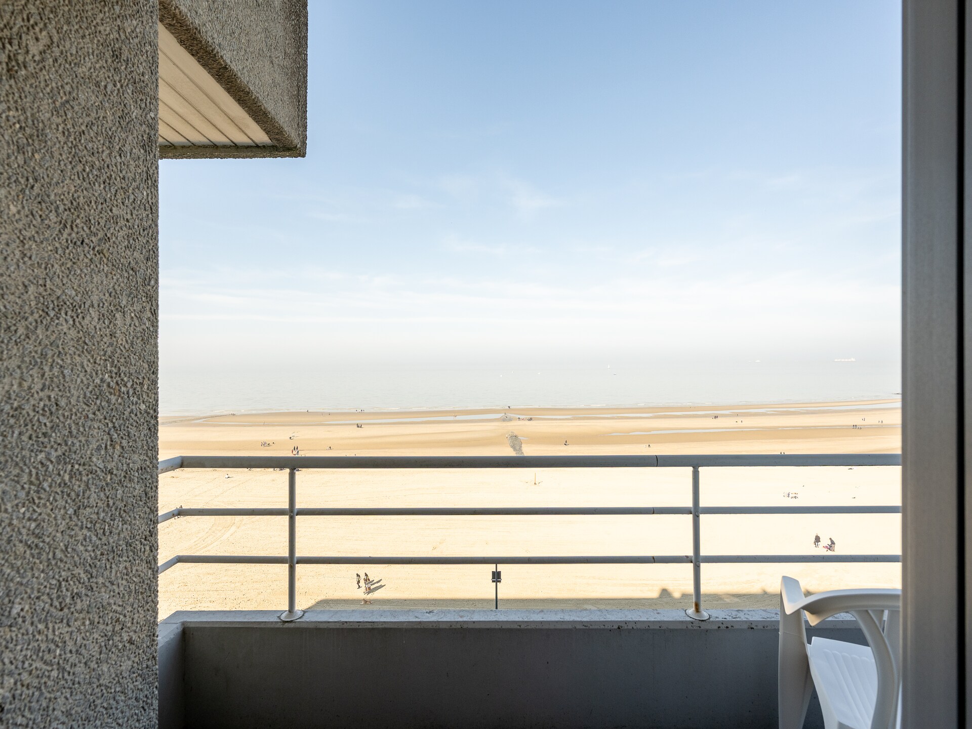 Continental F6: sfeervol appartement aan zee met panoramisch uitzicht in Blankenberge - foto 14