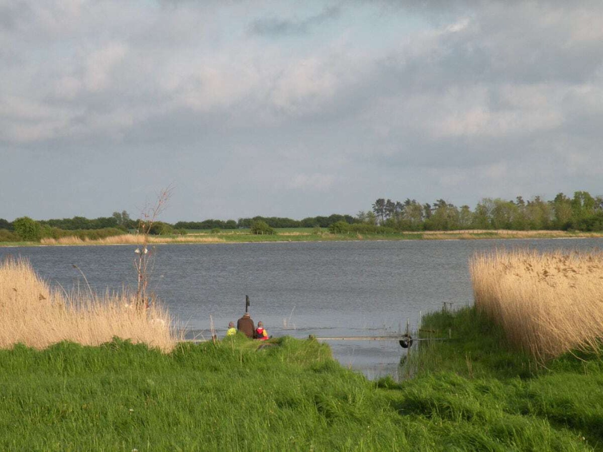 Modern vakantiehuis aan de Rügen lagune met roeiboot - foto 16