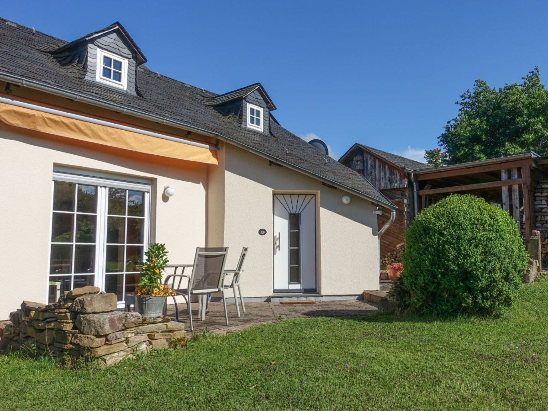 Vrijstaand vakantiehuis aan Nationaal Park Hunsrück-Hochwald met kachel & tuin - foto 13